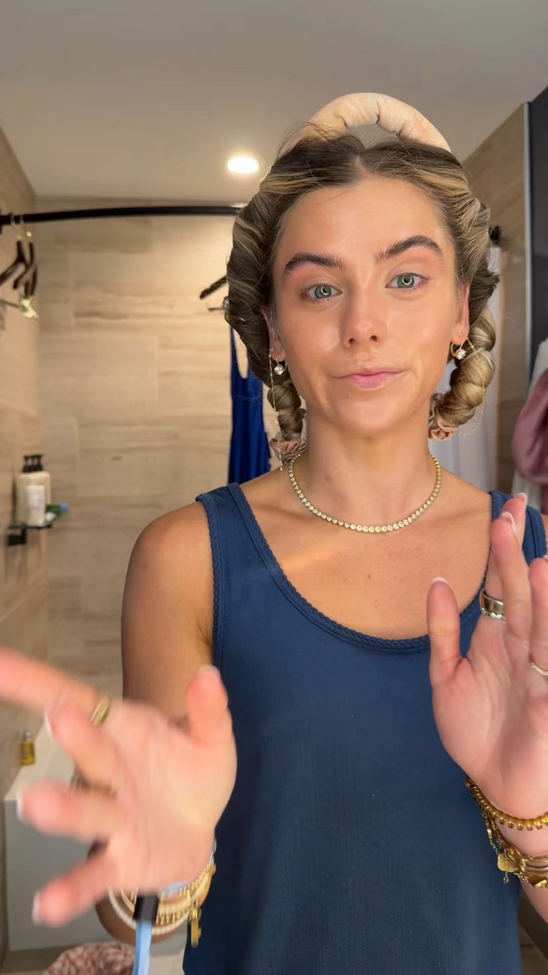 Get ready with me for night one of LTK CON! I linked all the makeup products I used if you need the shades comment below!

#LTKCon #LTKBeauty #LTKgrwm