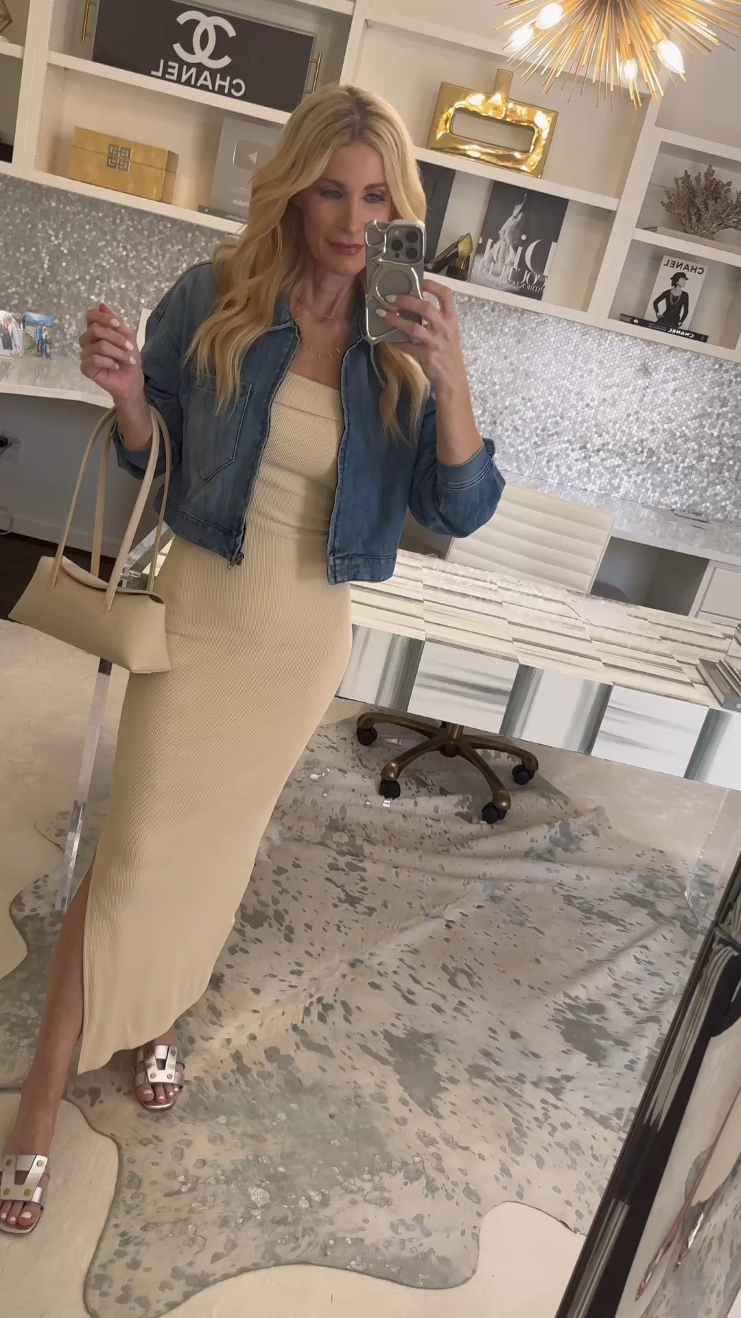 I have officially found the PERFECT summer dress! It fits like a dream, comes in like 10 different colors, and has a price point under $40!! I wear an XS, and I find it fits true to size. 

 #LTKSeasonal #LTKOver40 #LTKFindsUnder50