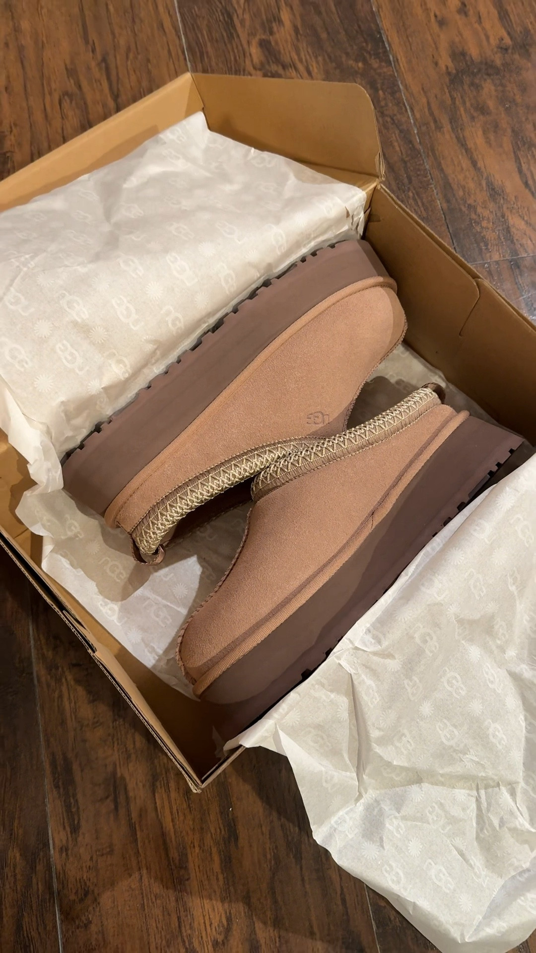UGG Tazz II
Color: Rocky Oak

#LTKSeasonal