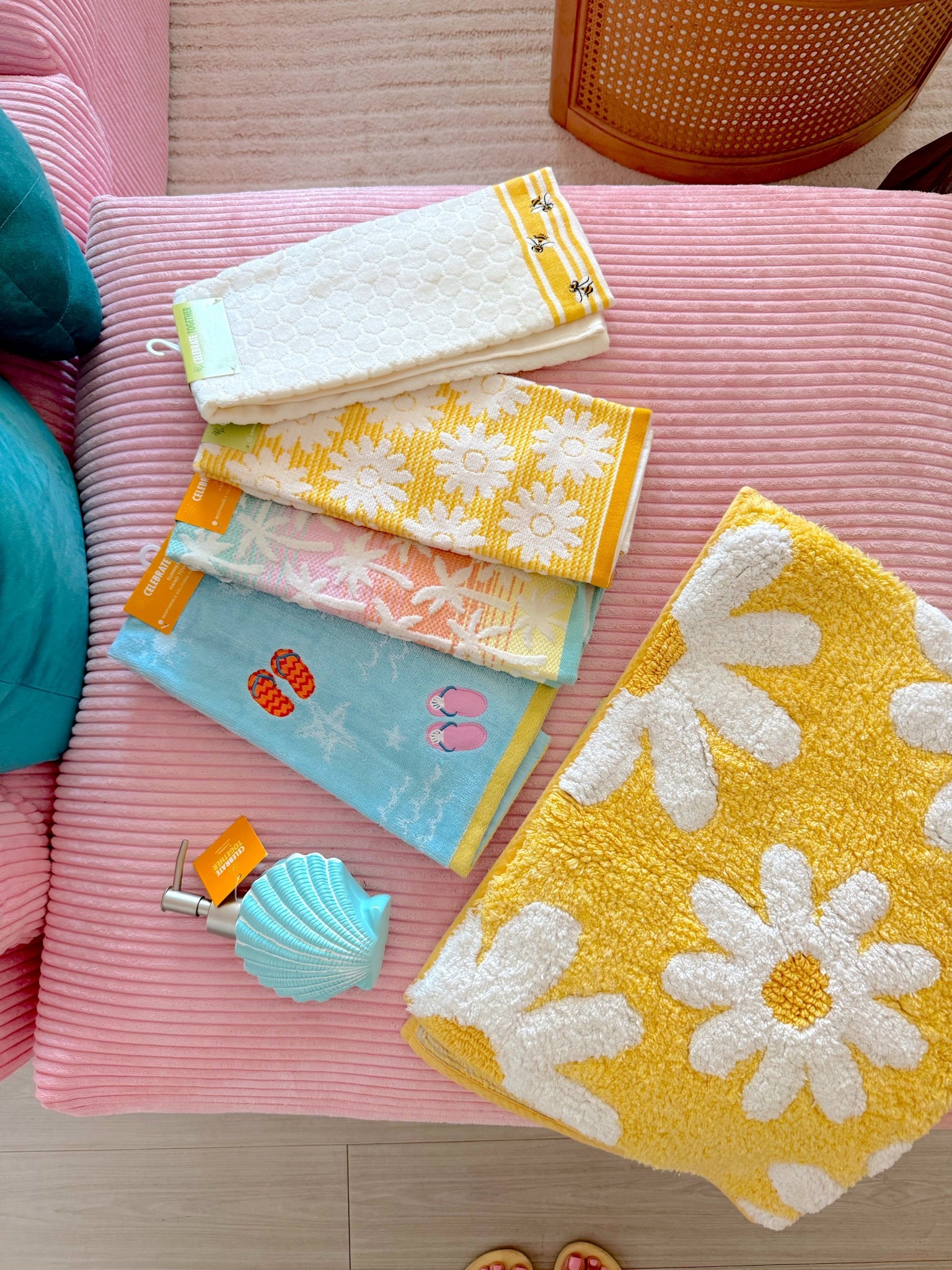 The cutest spring home decor finds from @kohls 🌸 use code SHOPPER25 for an extra 25% off today #ad #kohlsfinds #kohlspartner 