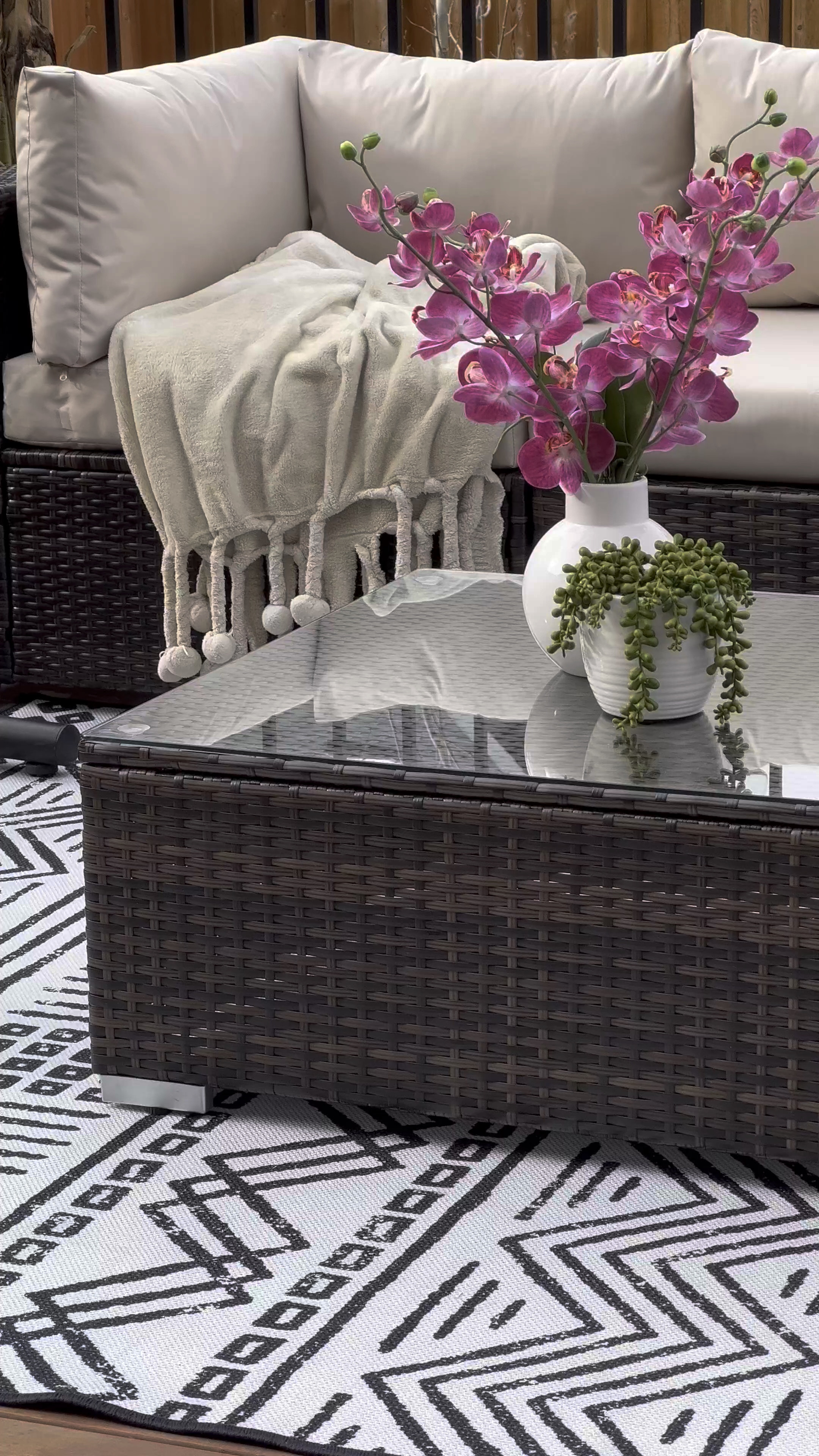 Shop my outdoor Loma White Rug to transform your outdoor oasis with the classic charm. 😃

#LTKhome #LTKstyletip #LTKsalealert