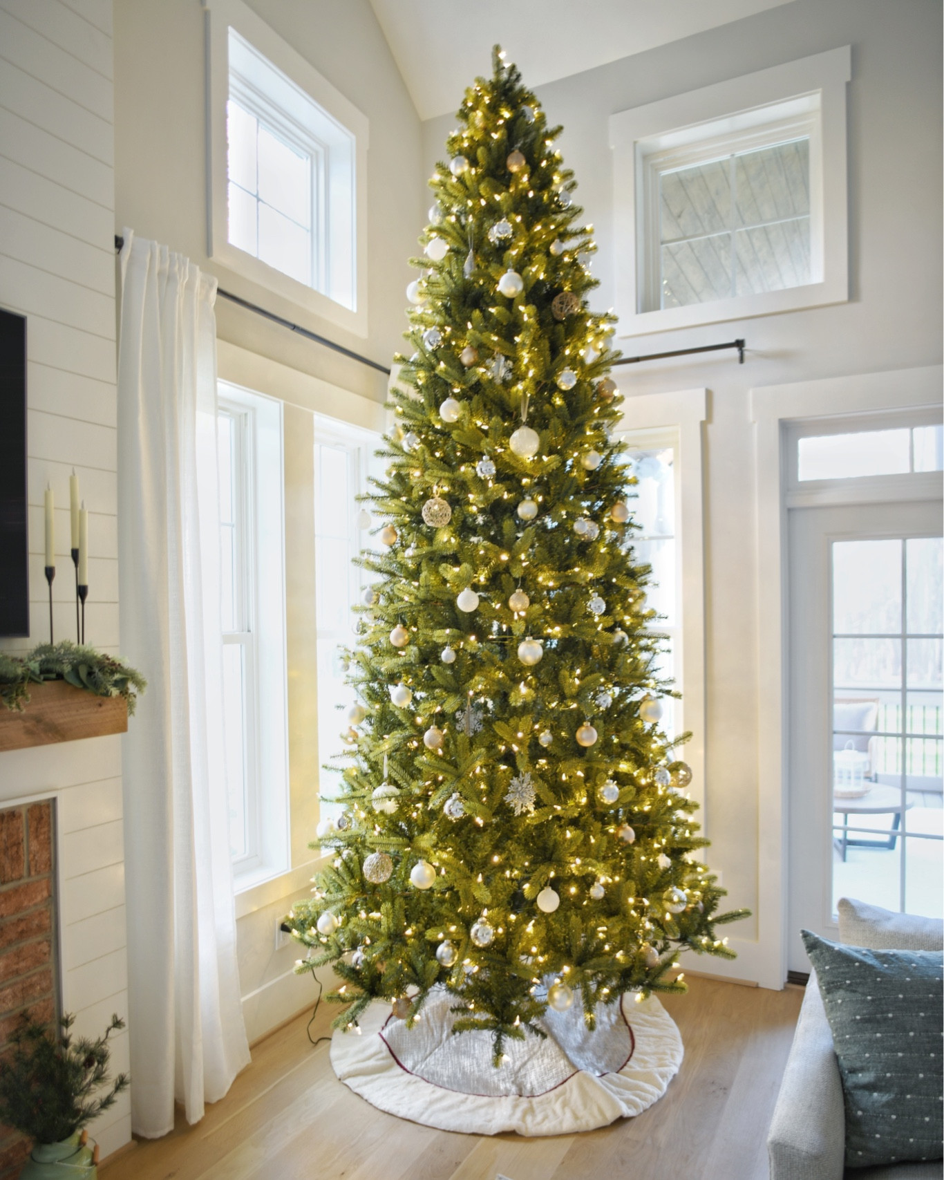 Oh Christmas tree! 🎄

Loving our new 12’ tree! It fits our living room so much better!

#LTKhome #LTKSeasonal #LTKHoliday