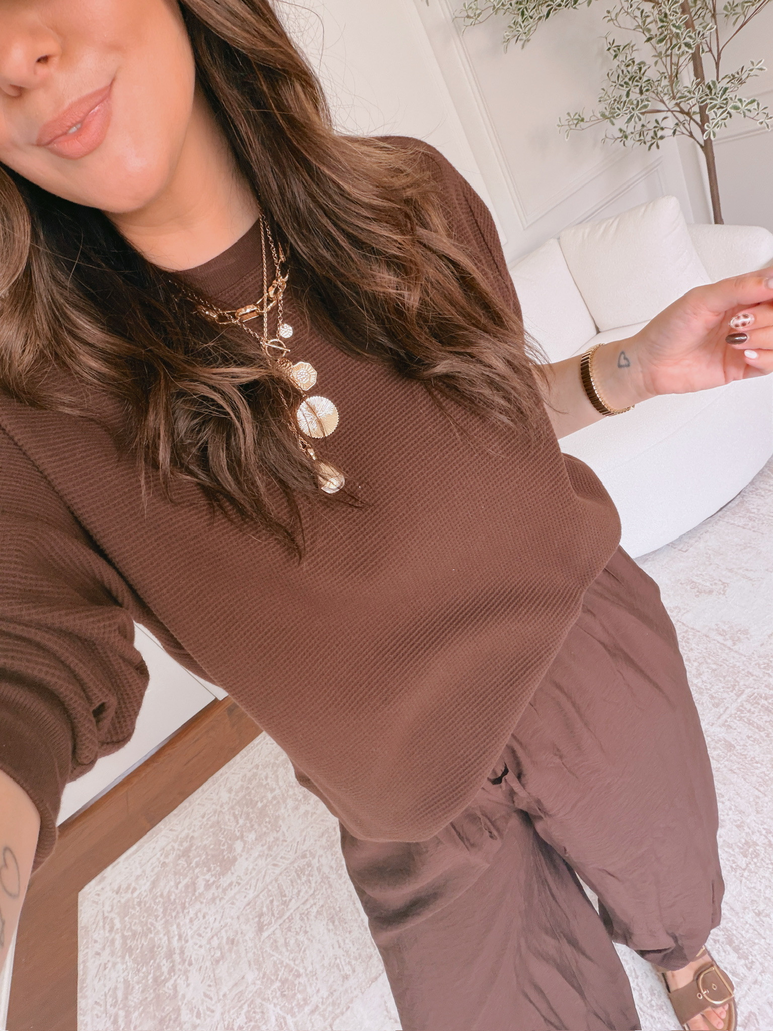 wearing a large in the top, XL or 14 in the bottoms

#LTKSeasonal #LTKMidsize