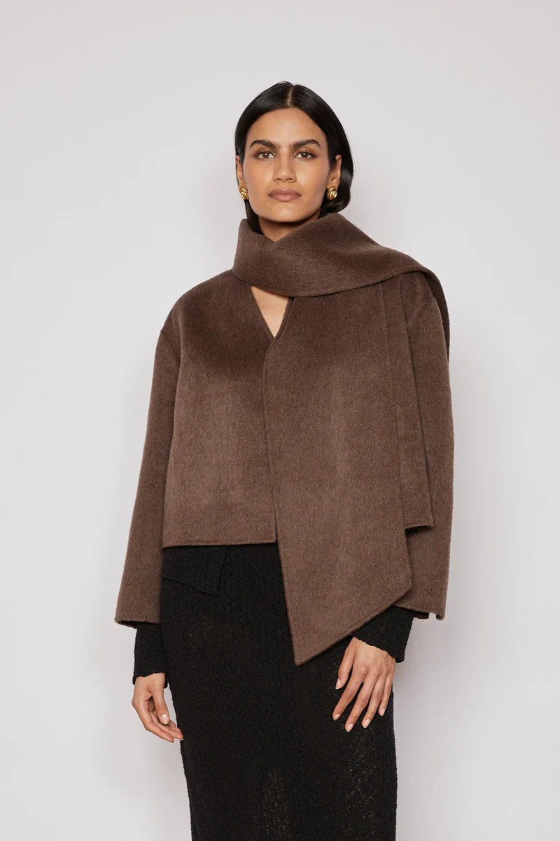 SIENNA COAT WITH SCARF BROWN | Jovonna London