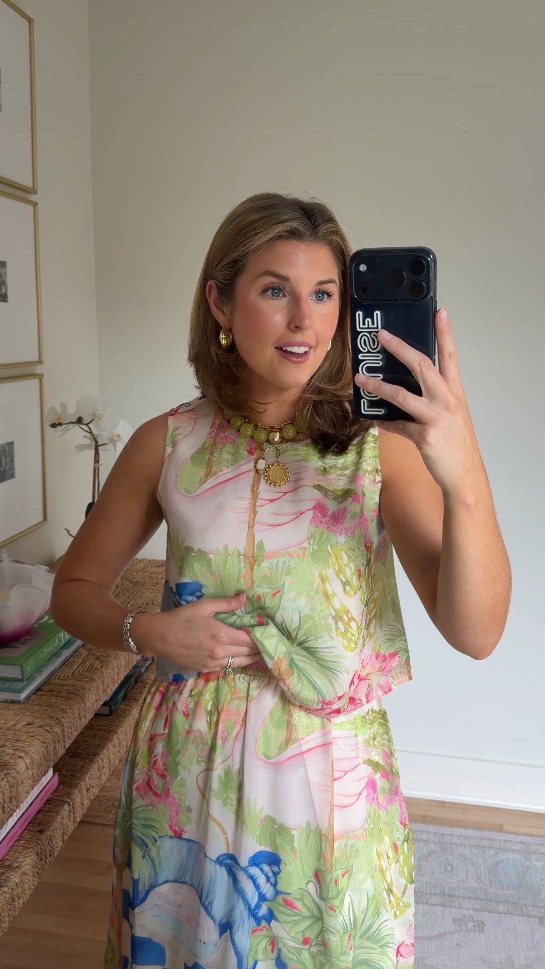 Matching set perfect for a beach vacay! Wearing an XS. Code LOUISE20 