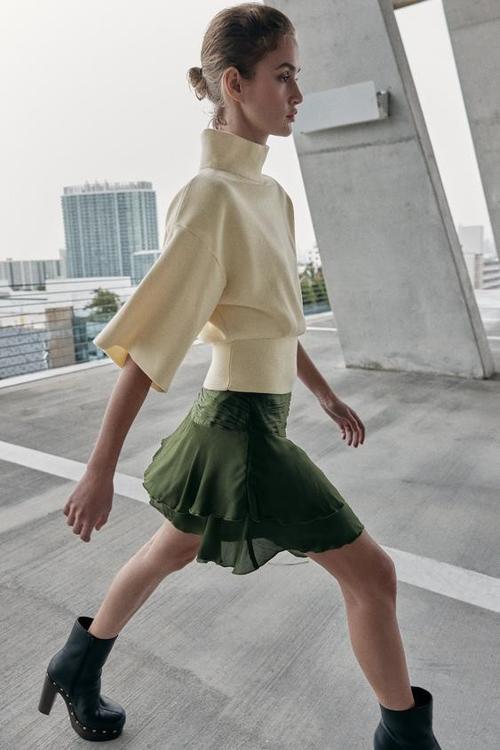 SHORT SLEEVE SHOULDER PAD KNIT JUMPER | Zara US