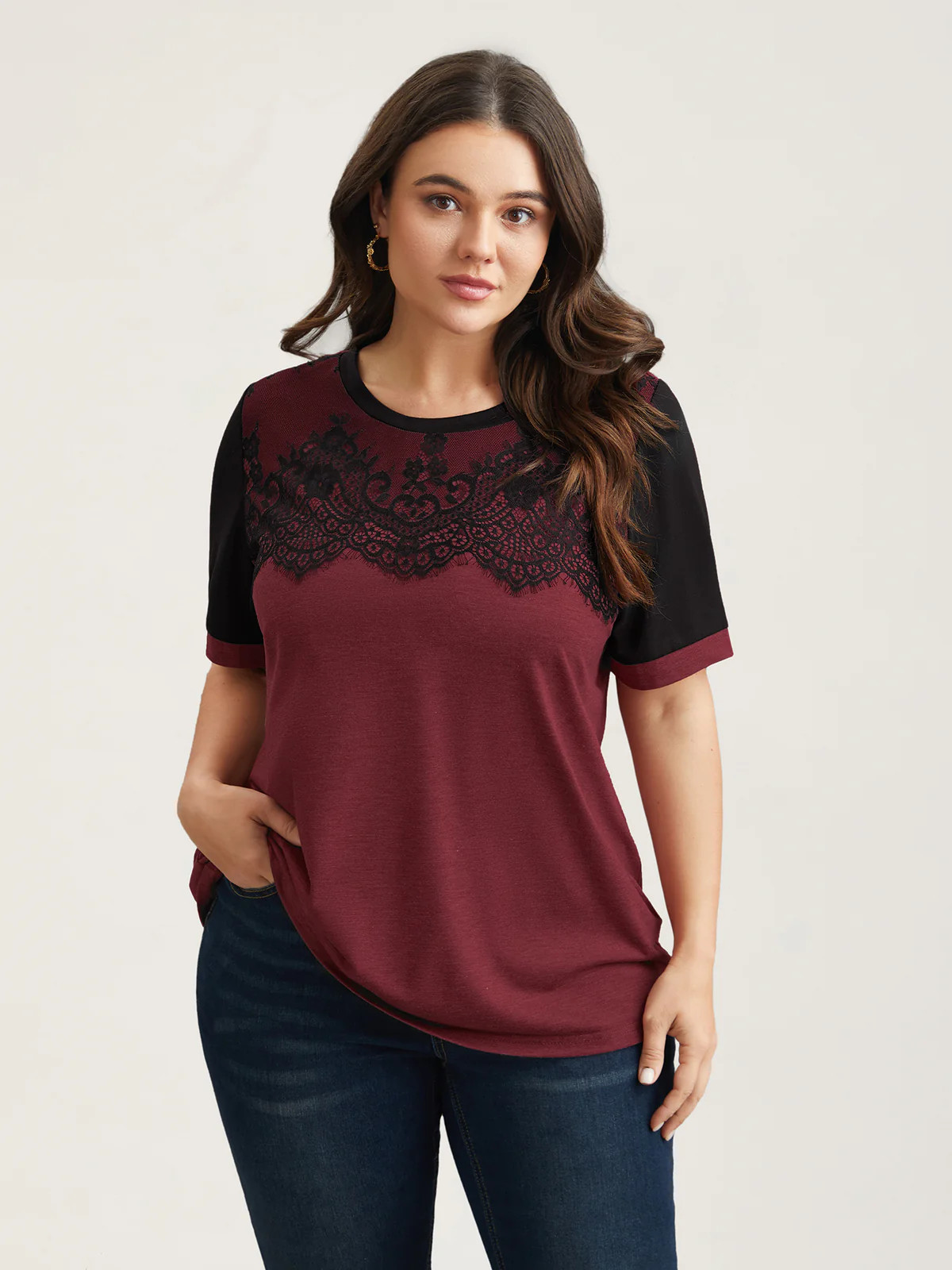 Stretchy Scalloped Lace Color Contrast T-Shirt | Bloomchic