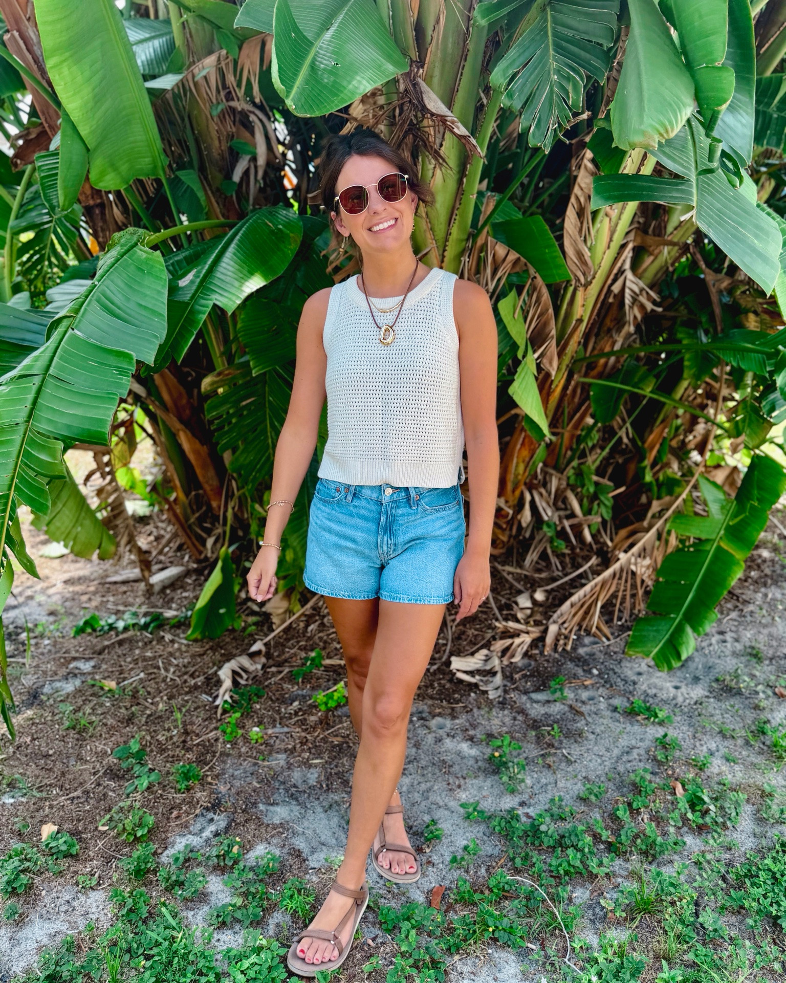 xs in my sweater tank, 24 in my denim shorts (dream blue) and 6 in teva sandals 🤎🤍

#LTKgrwm #LTKPetite #LTKSeasonal