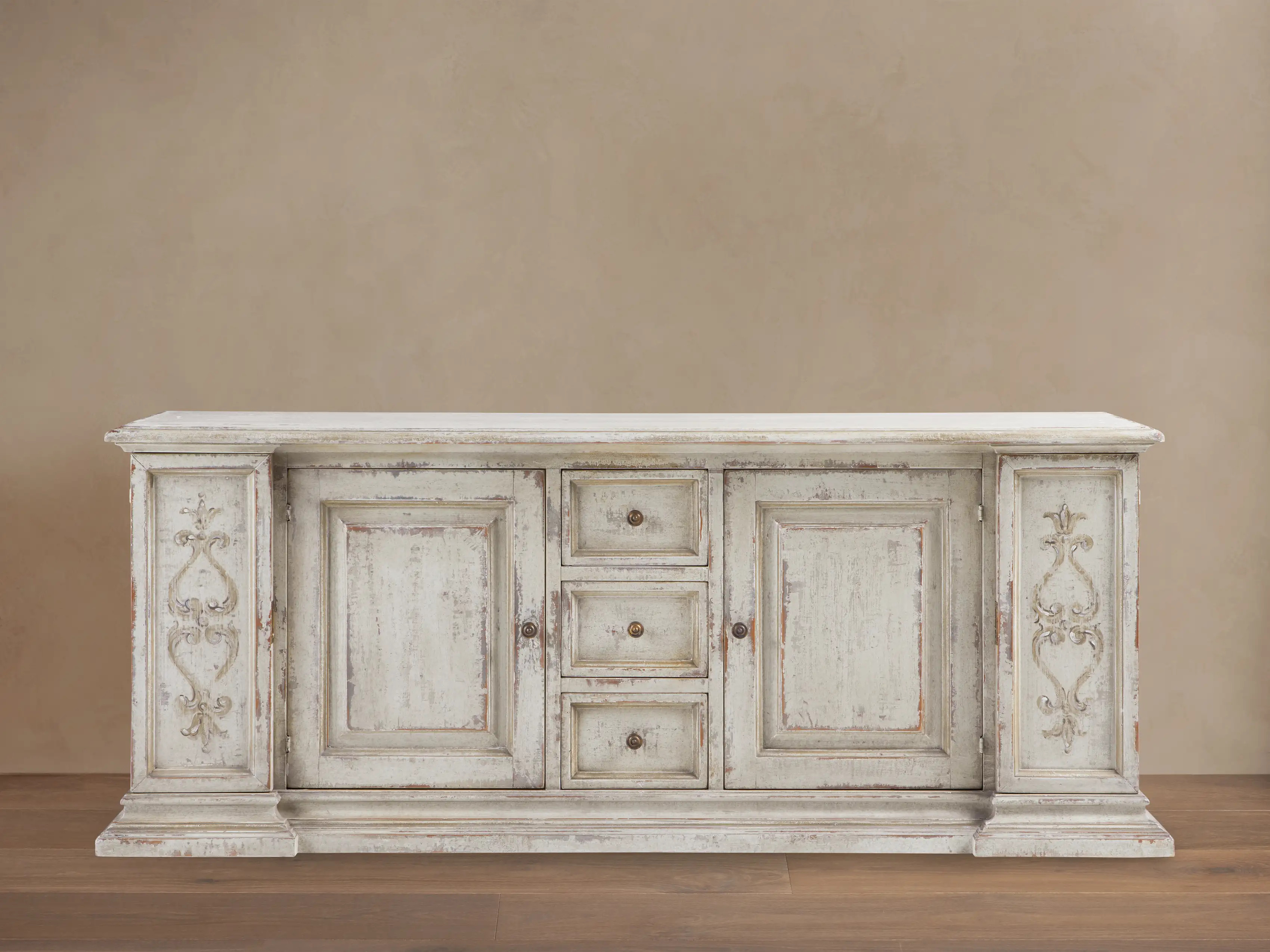 Vittoria Bell'Arte Console | Arhaus