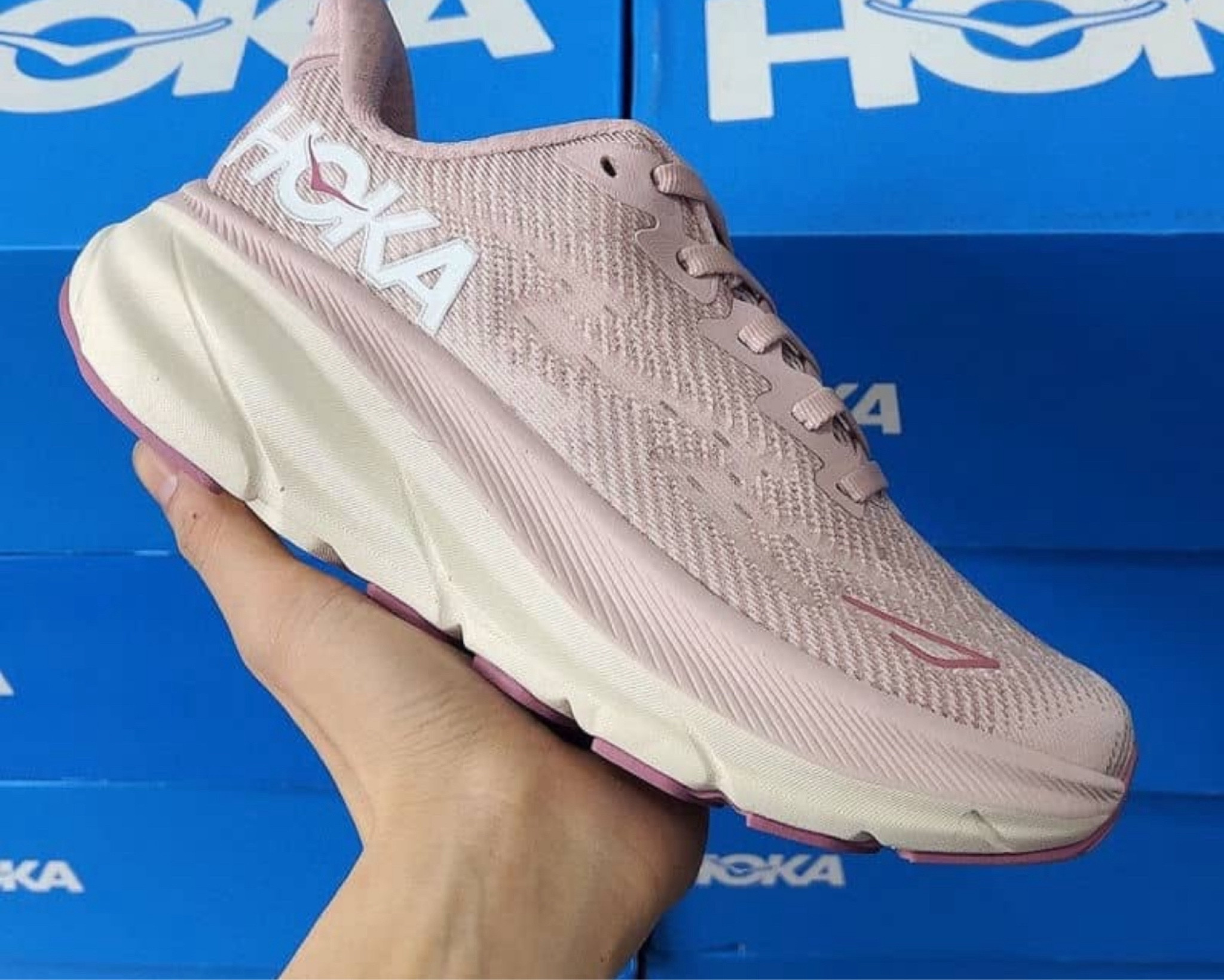 Option 8 
I wear size 8, ordered euro 39 fits perfectly 

#LTKShoeCrush #LTKFindsUnder100 #LTKStyleTip