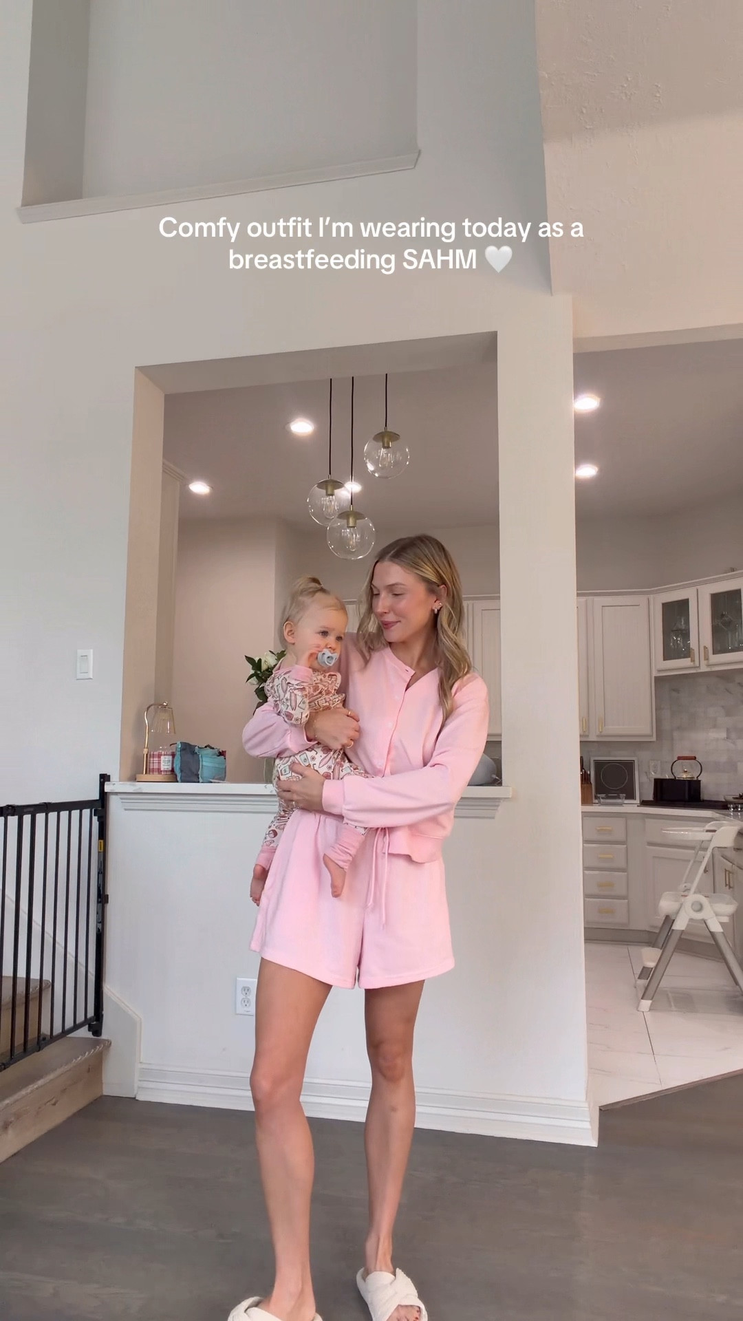 Nursing friendly mom outfit!! Size M

#LTKdayinmylife #LTKmomlife #LTKootd