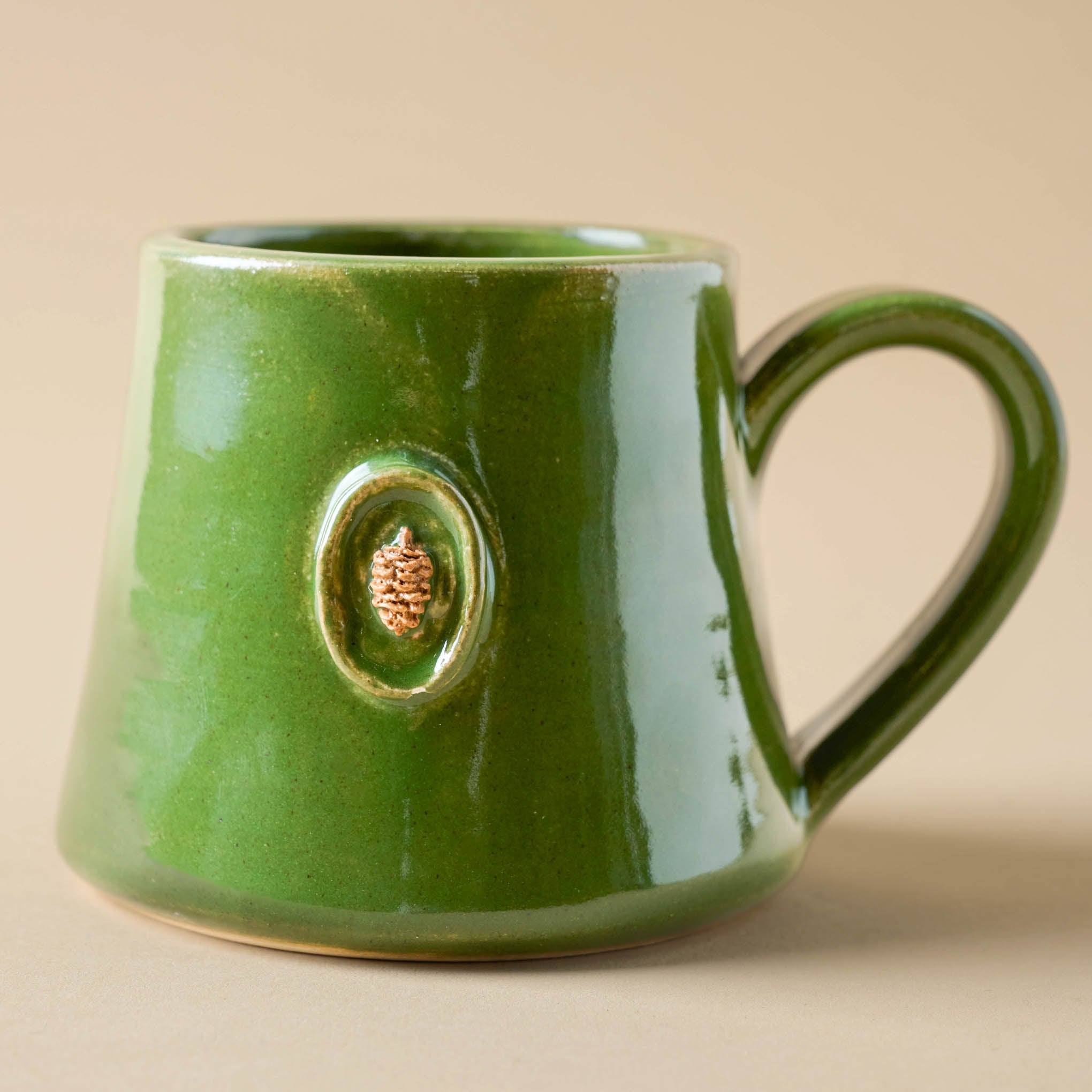 Black Oak Artisan Pinecone Green Mug | Magnolia