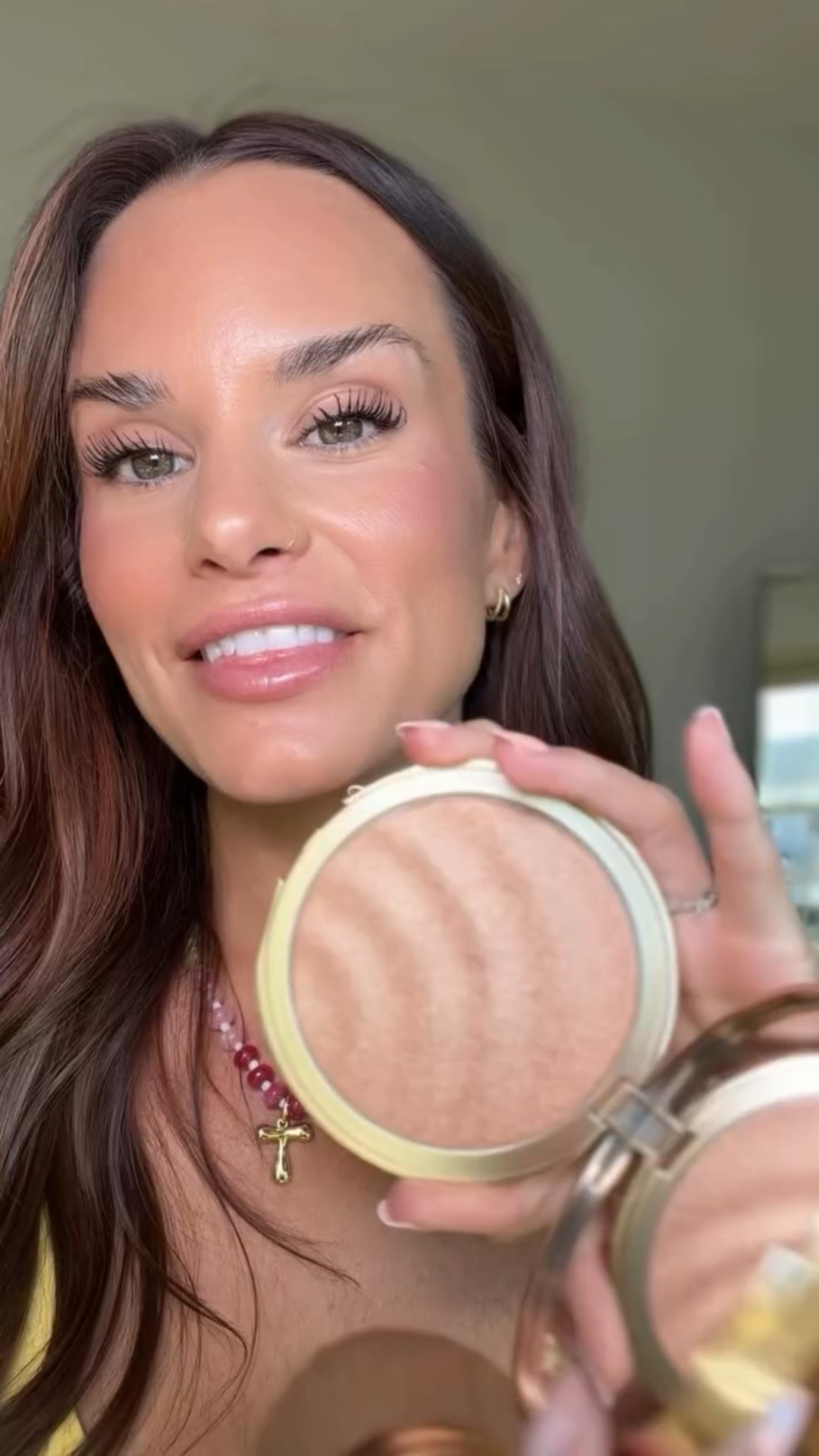 SPF but make it glow ✨ The Kopari Sun Veil Illuminating Sunscreen SPF 30 gives protection and that dewy, lit-from-within finish. Lightweight, hydrating, and perfect under makeup or on bare skin. Summer skin secured 😍

💬 Comment “glow” and I’ll DM you the link

#TayBeckerBeauty #TayBecker
#kopari #sunscreenglows #spf30 charlestonbeauty momstylevibes reellife summerskin