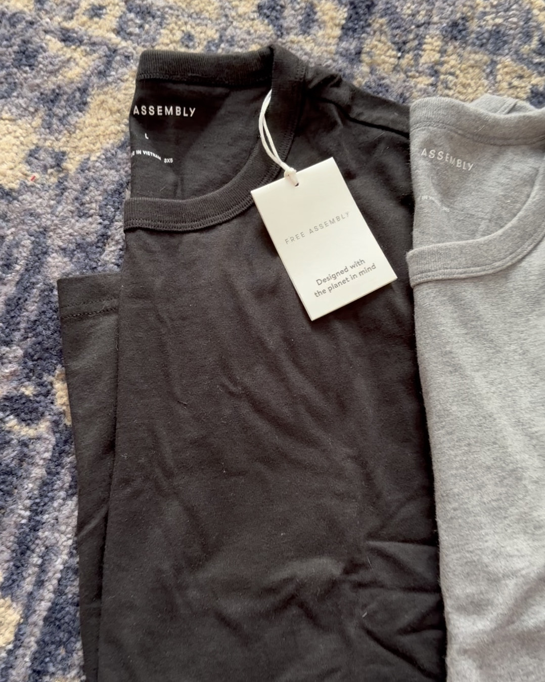 Nice men’s @walmart Free Assembly Tee #walmart #ltk #ltkcreator #mensbasics #mensfashion #men #tee #clothes #shop  

#LTKMens #LTKFindsUnder50