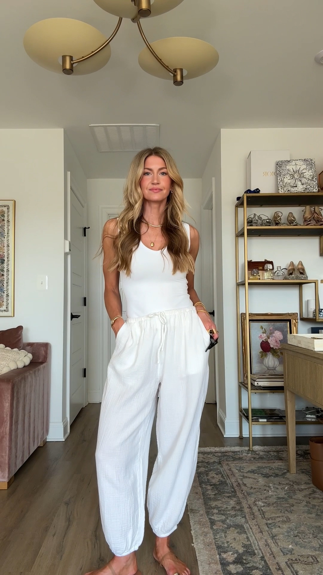 @aritzia I love these balloon pants, they make a casual look just a bit more elevated adding an element of fun to your look. #aritziapartner #ad #paidlink

Items run TTS, wearing a small

#LTKspringlooks #LTKseasonal
