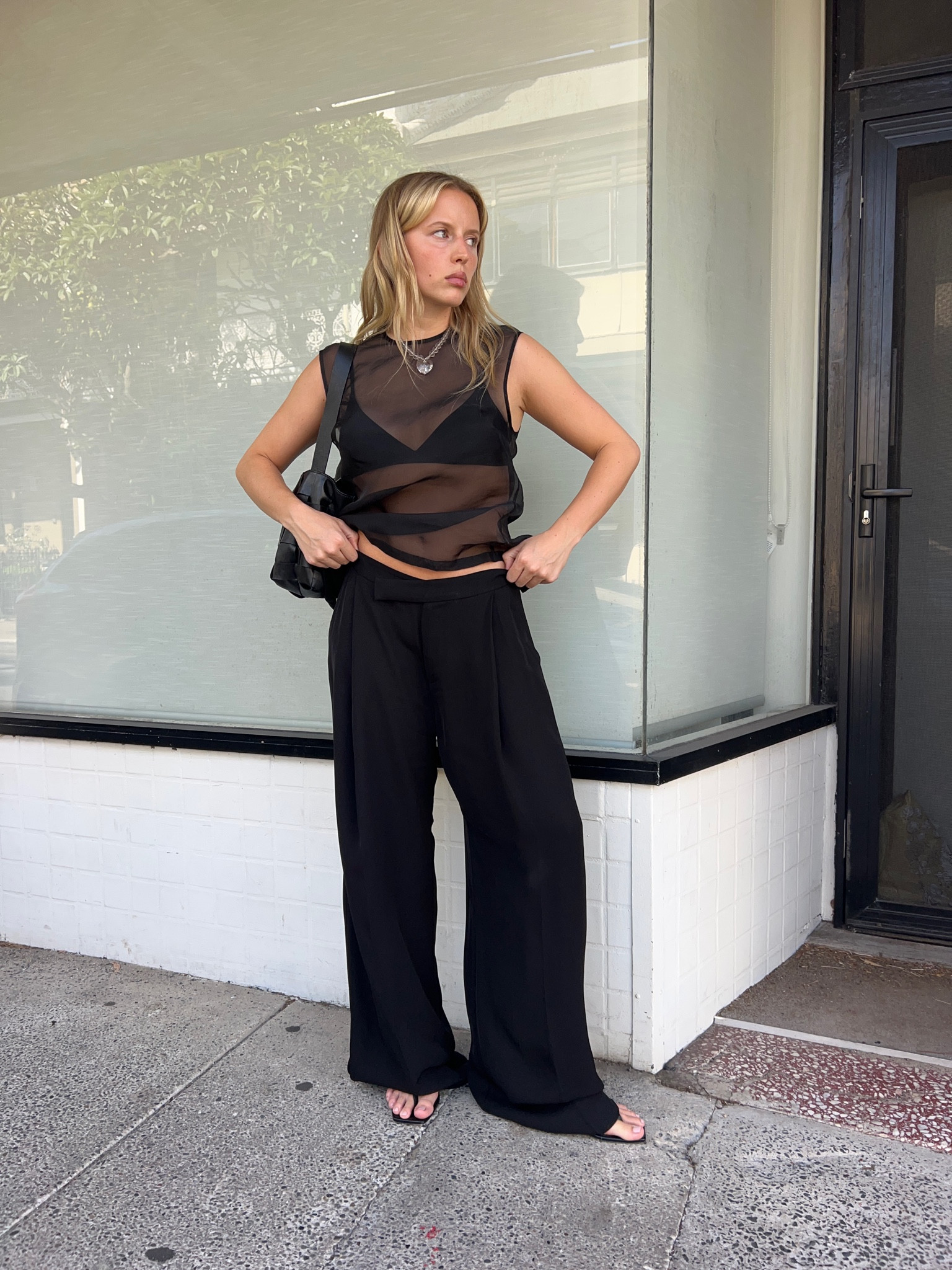 love an all black look 🖤

#LTKaustralia #LTKitbag