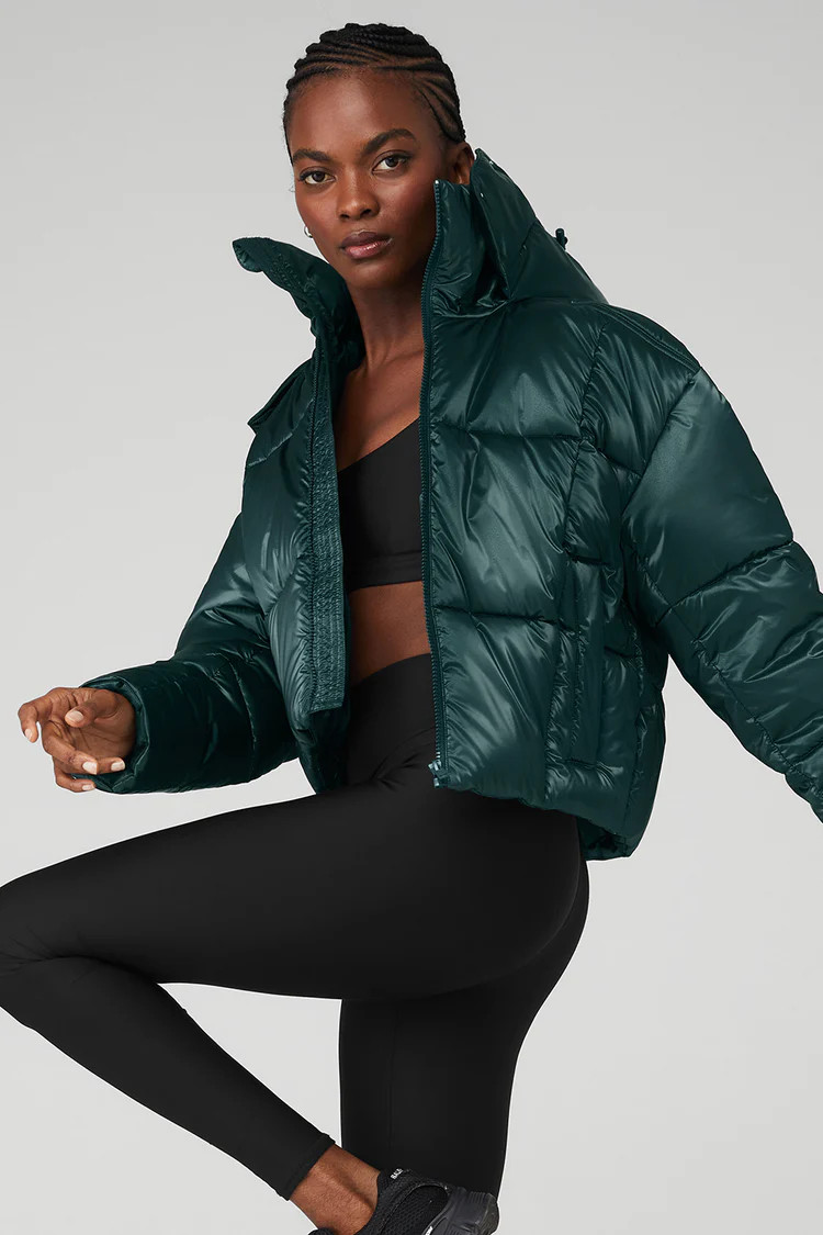 Pearlized Pristine Puffer | Alo Yoga