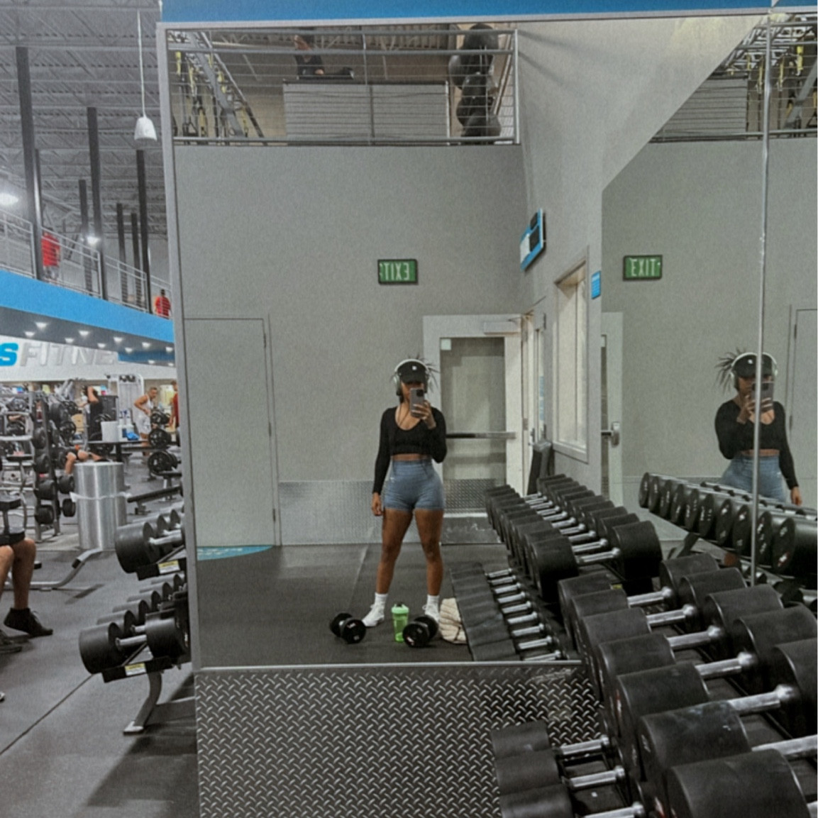 Leg day #workoutapparel #gymshark

#LTKunder50 #LTKFitness