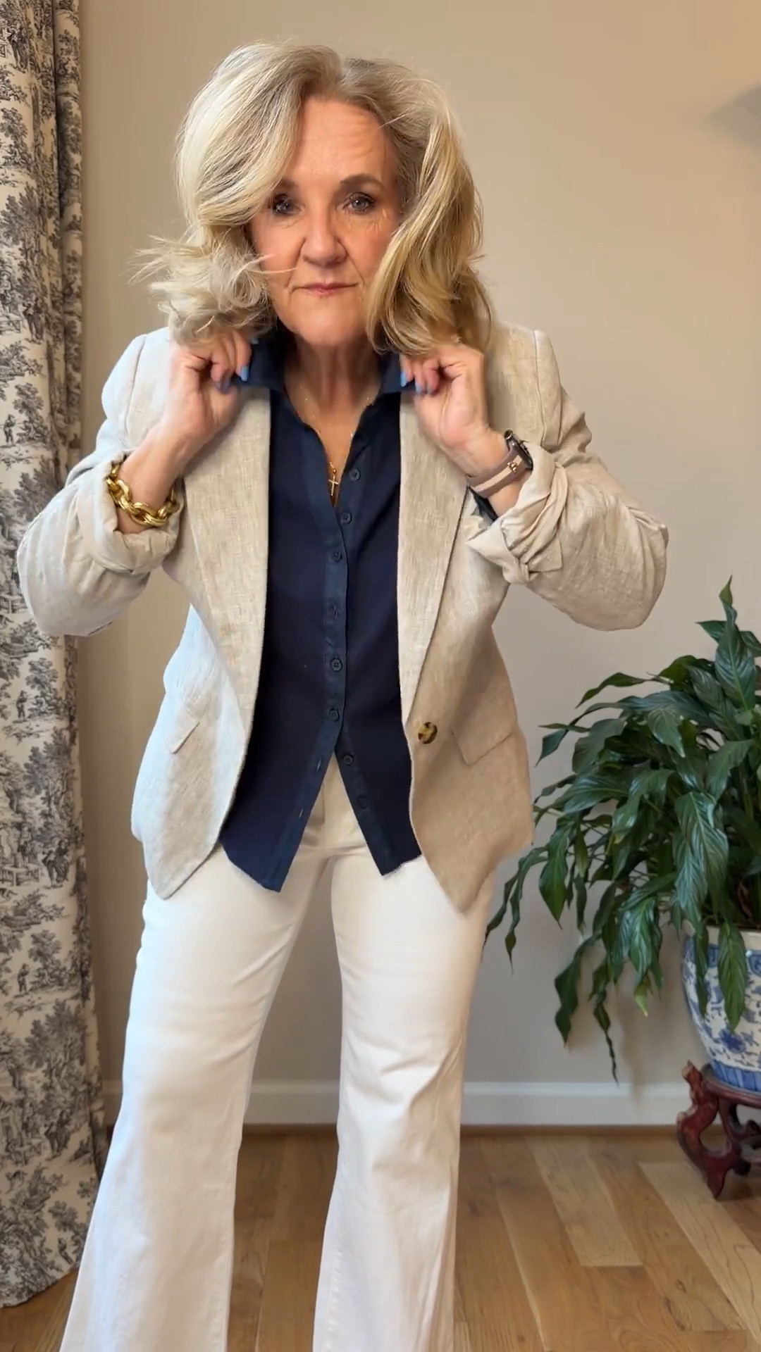  4 pair of white jeans styled with navy. We typically think of white and navy as nautical. But I think these outfits are less iconic and more classic. Sizing is below
10% off my Eric javits bag code NANETTE

Kut from the Kloth jeans size 8
Quince blazer size medium
Chicos knit blouse size 1.0

 

#LTKSeasonal #LTKPetite #LTKOver40