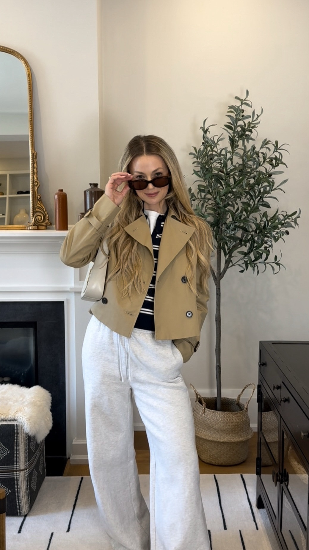 I’m not a regular mom, I’m a comfy mom 🤍

#LTKcanada #LTKpetite