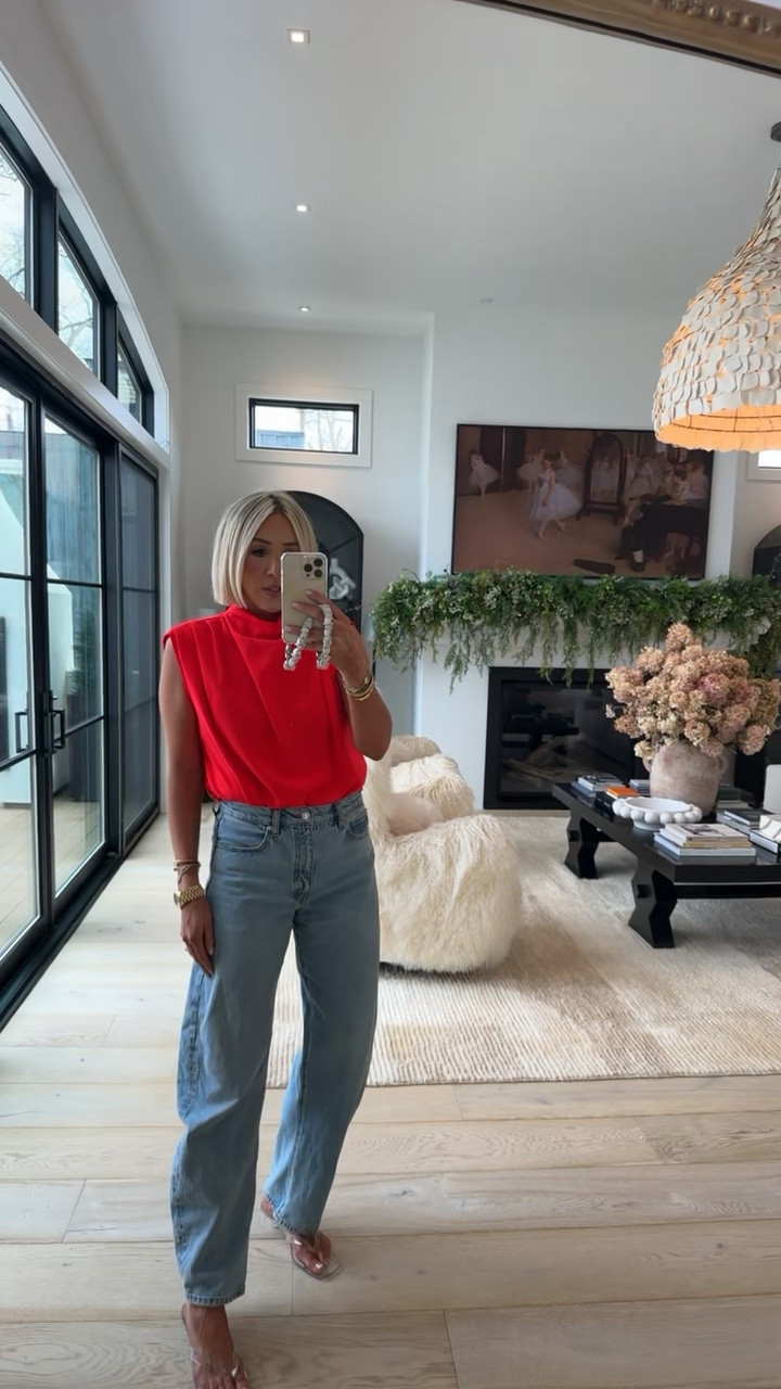 This color… beyond flattering! I got a medium in the top, but could have sized down to a small. And if you haven’t invested in these jeans yet, now’s the time - 20% off from @Shopbop 🤩❤️

#LTKootd #LTKgrwm