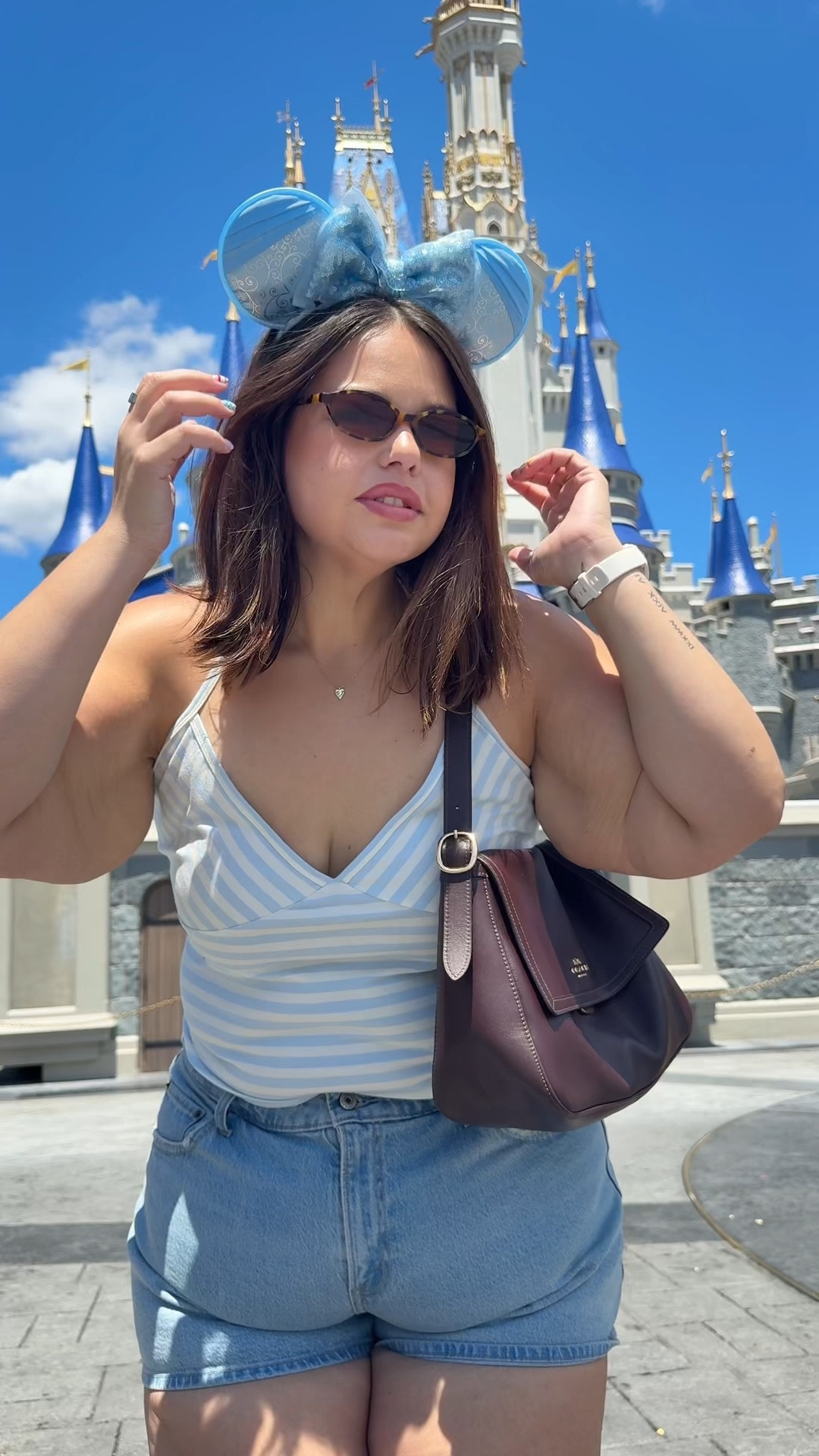 No where else I’d rather bippity boppity be 🎠👑🏰🩷