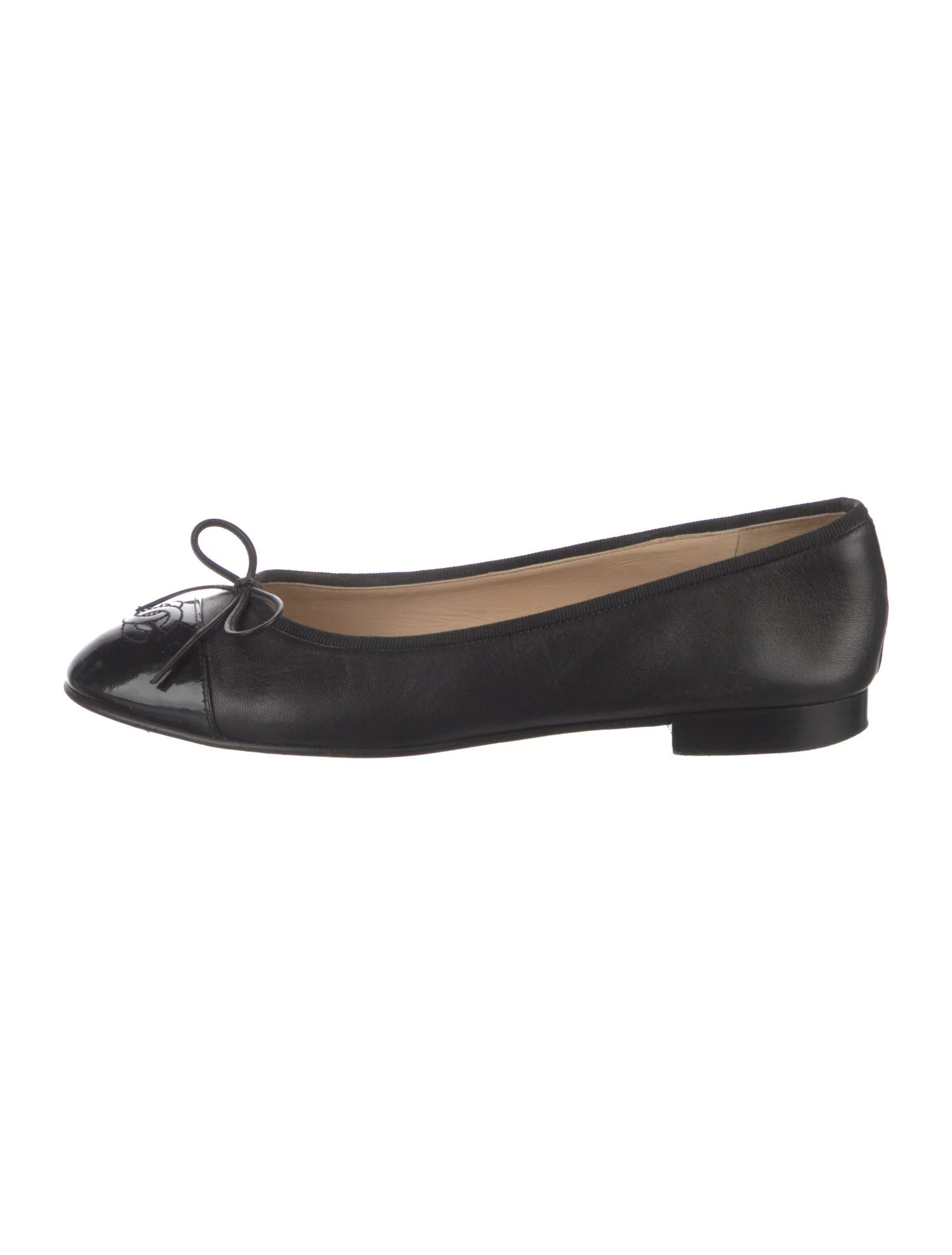 Interlocking CC Logo Lambskin Ballet Flats | The RealReal