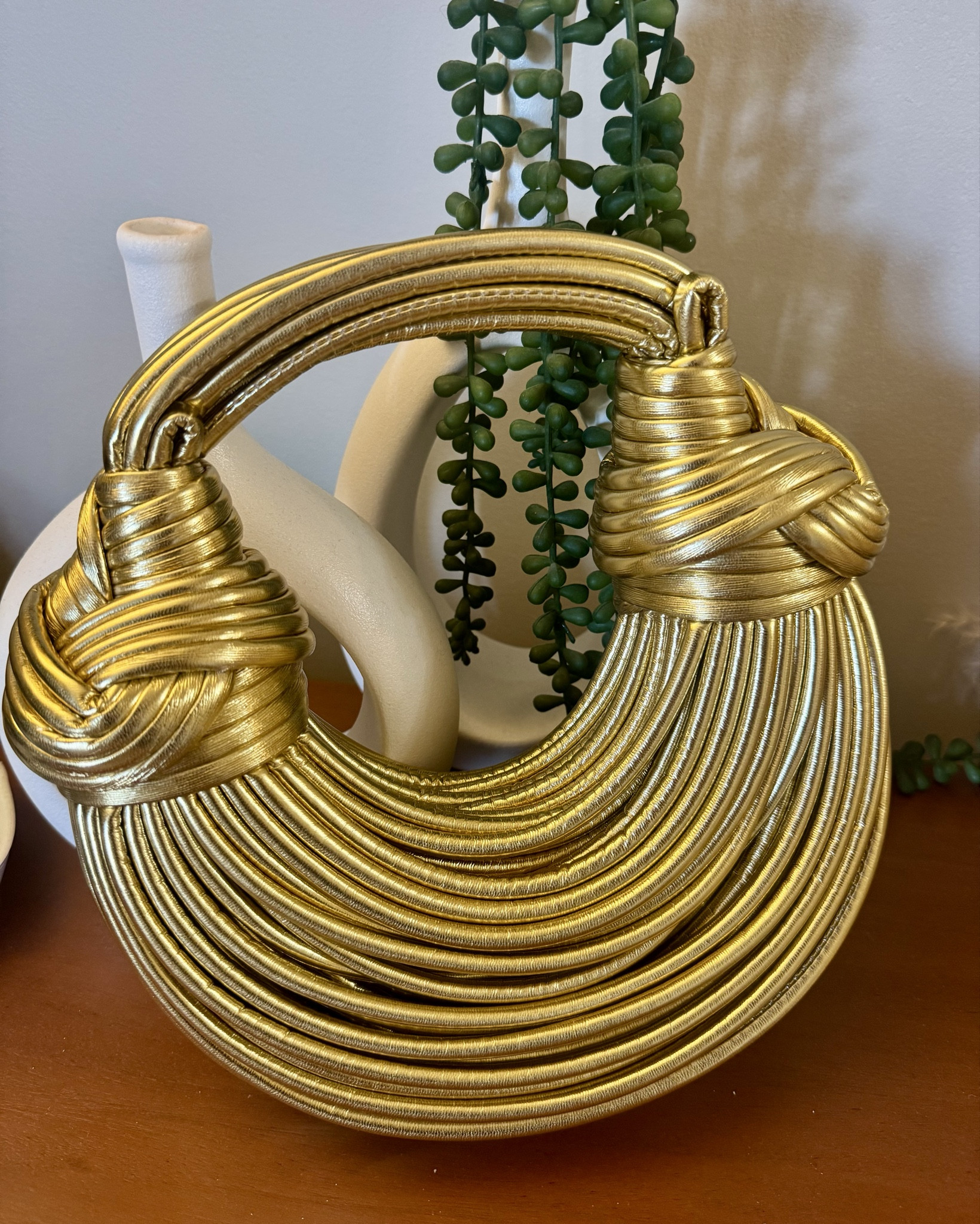 Cute gold leather purse 

#LTKItBag #LTKTravel #LTKFindsUnder50