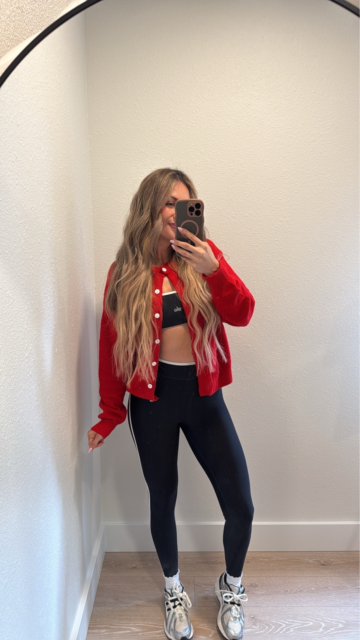 One of my fave @Alo Yoga sets! Just ordered it in the red color too!

Alo gym set, cool mom outfit, casual lol outfit, ootd, Alo sale

#LTKgrwm #LTKootd #LTKmomlife