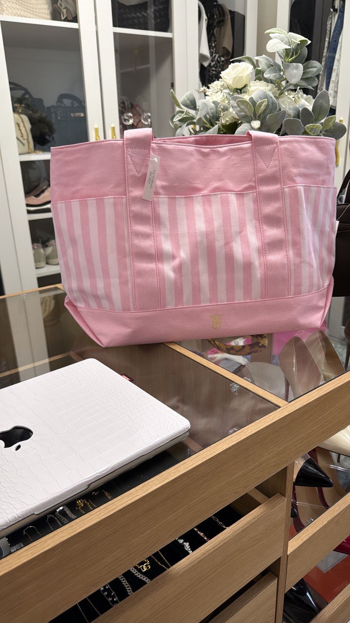 We love a good tote from Victoria’s Secret 😍💕

#LTKStyleTip #LTKItBag #LTKSaleAlert