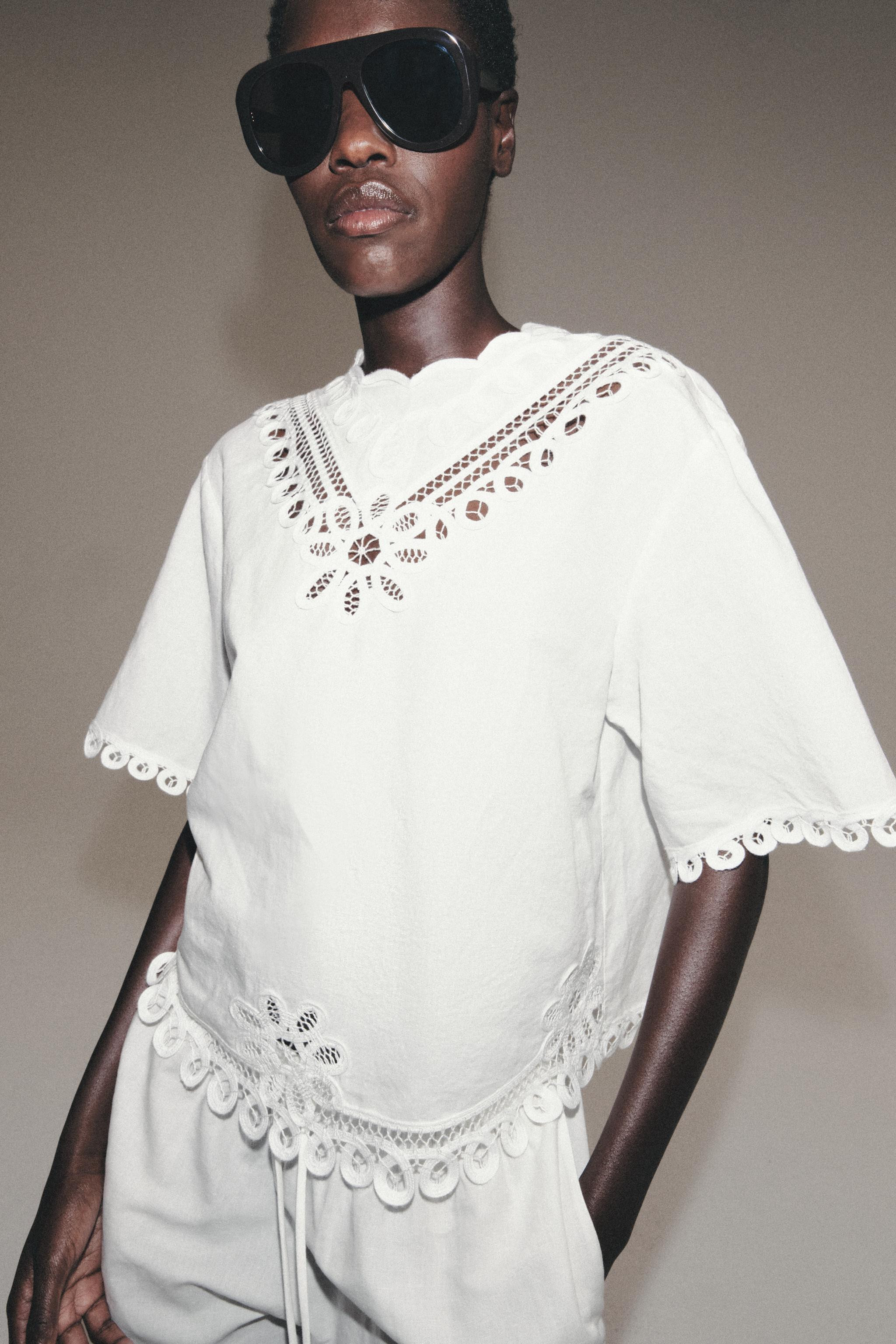 ZW COLLECTION EMBROIDERED LINEN BLEND SHORTS | Zara UK