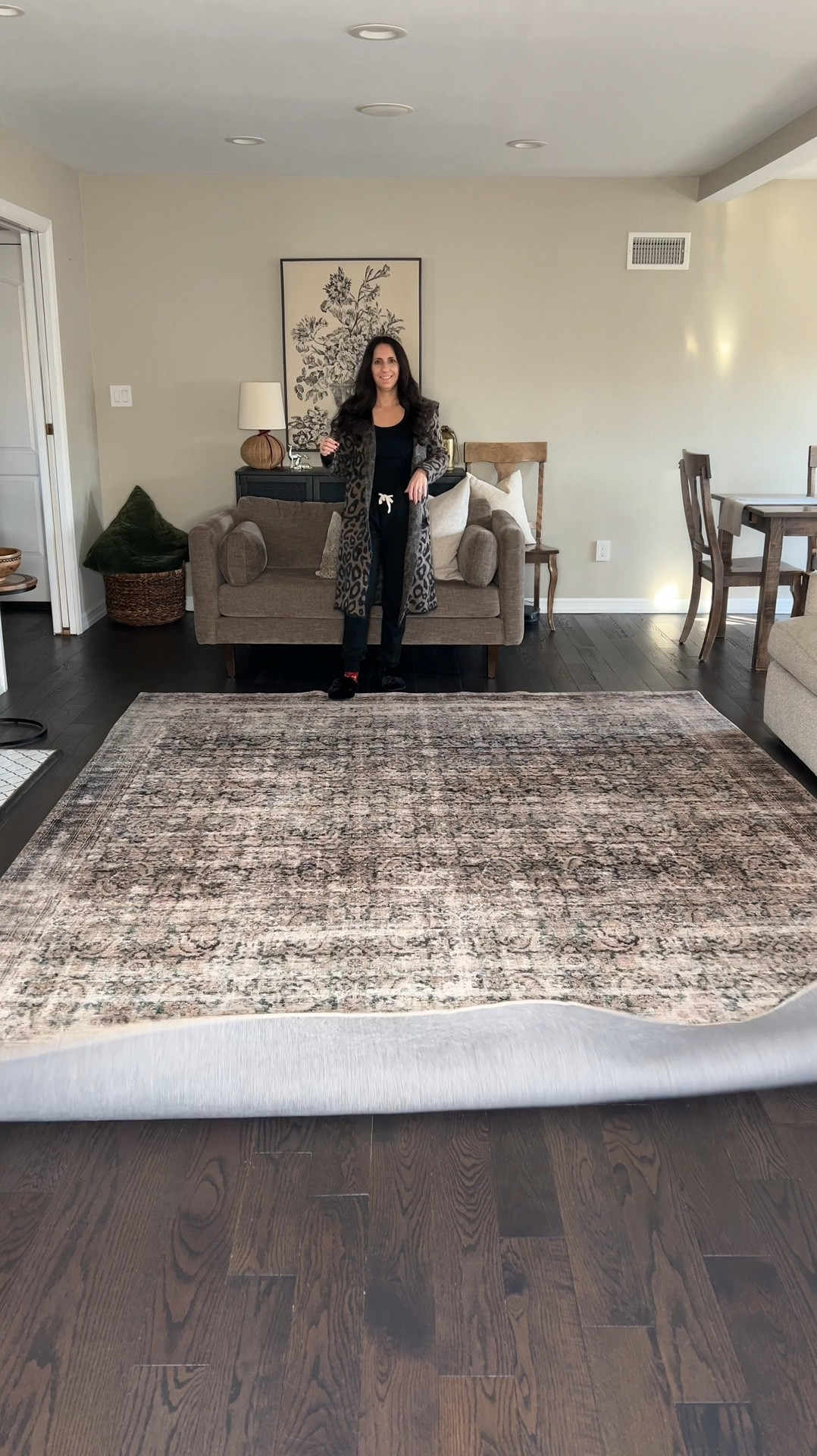 New area rug

CloudPile, softest rug, Loloi, Morgan collection, rug pad.

#LTKStyleTip #LTKHome