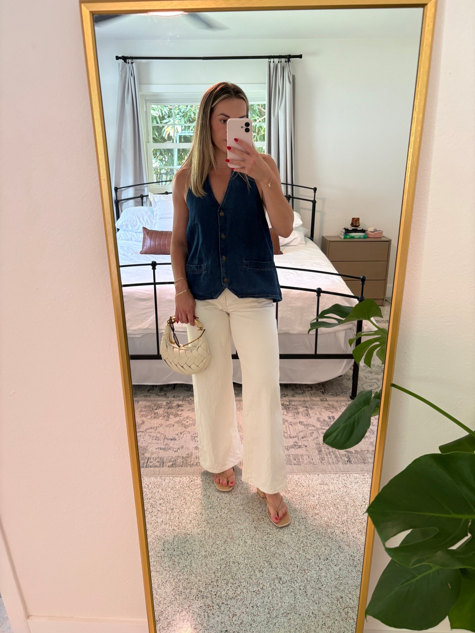 What to wear: 4th of July 

Wearing med in top, 27R in jeans, shoes tts


#LTKSeasonal #LTKSaleAlert #LTKFindsUnder100