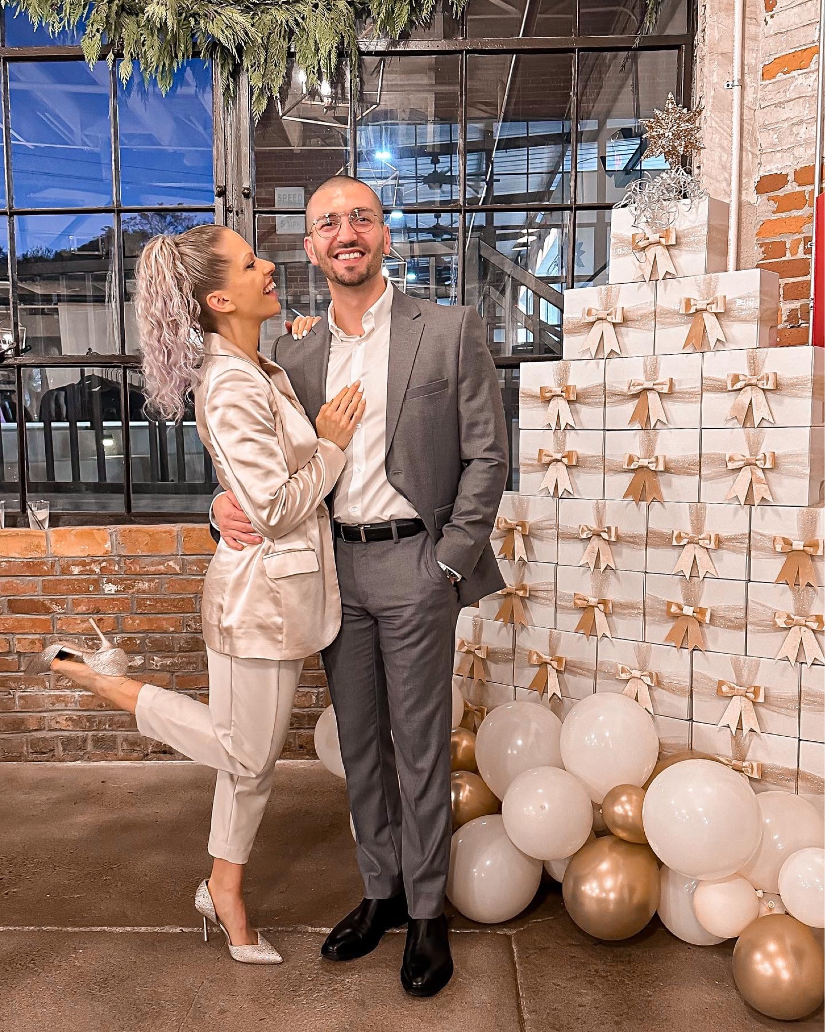 I loved this holiday look! Satin blazer, sparkly sweetheart top, ankle pants & sparkle pumps!

#LTKSeasonal #LTKworkwear #LTKHoliday