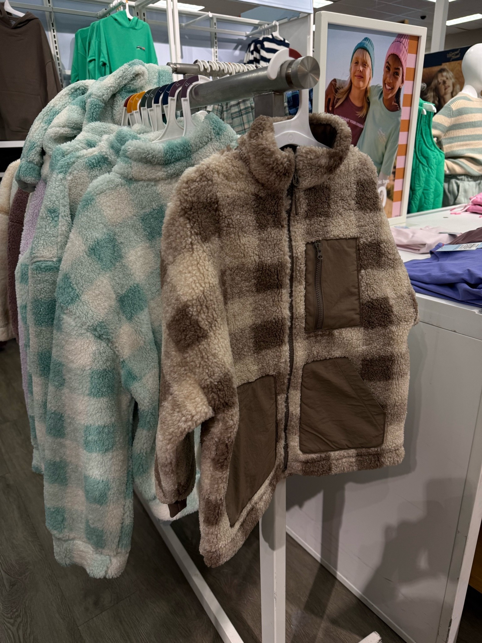 Kids Sherpa jacket!! Would have could for all of mine but they didn’t have their sizes 🥲

Dressupbuttercup.com #dressupbuttercup #dederaad