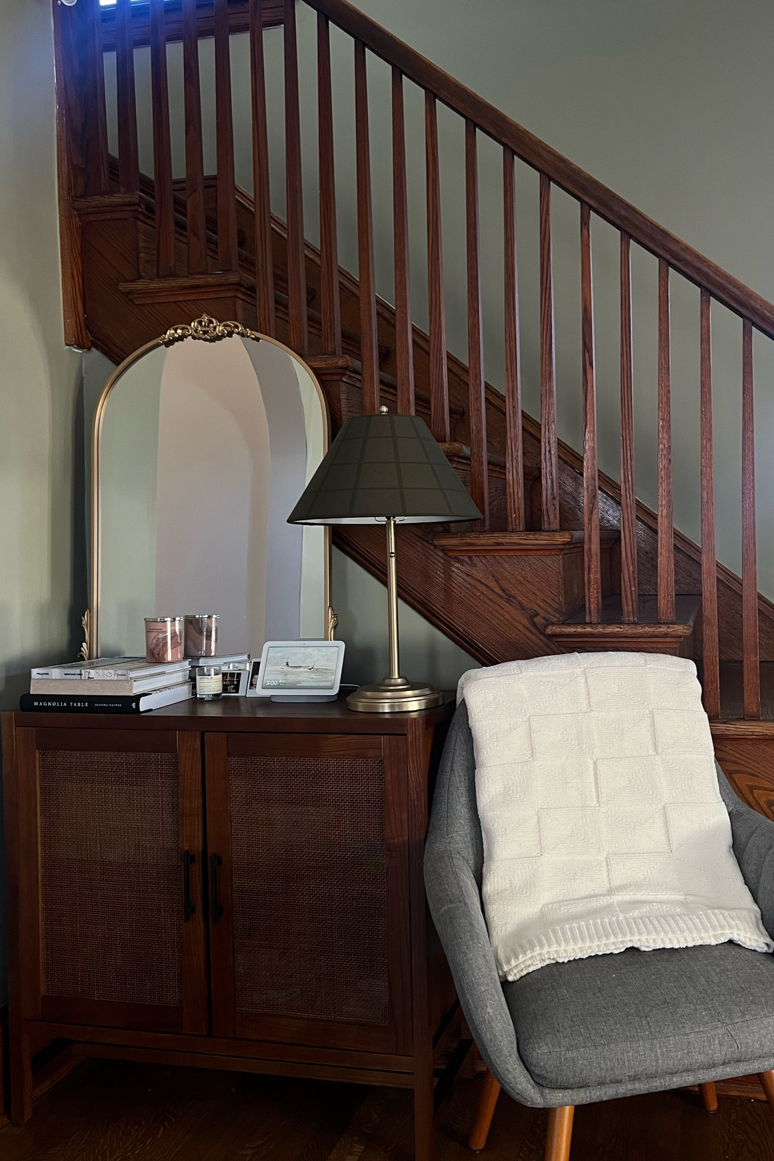 small entryways can still be cute ✨ 

#LTKfindsunder50 #LTKfindsunder100 #LTKhome