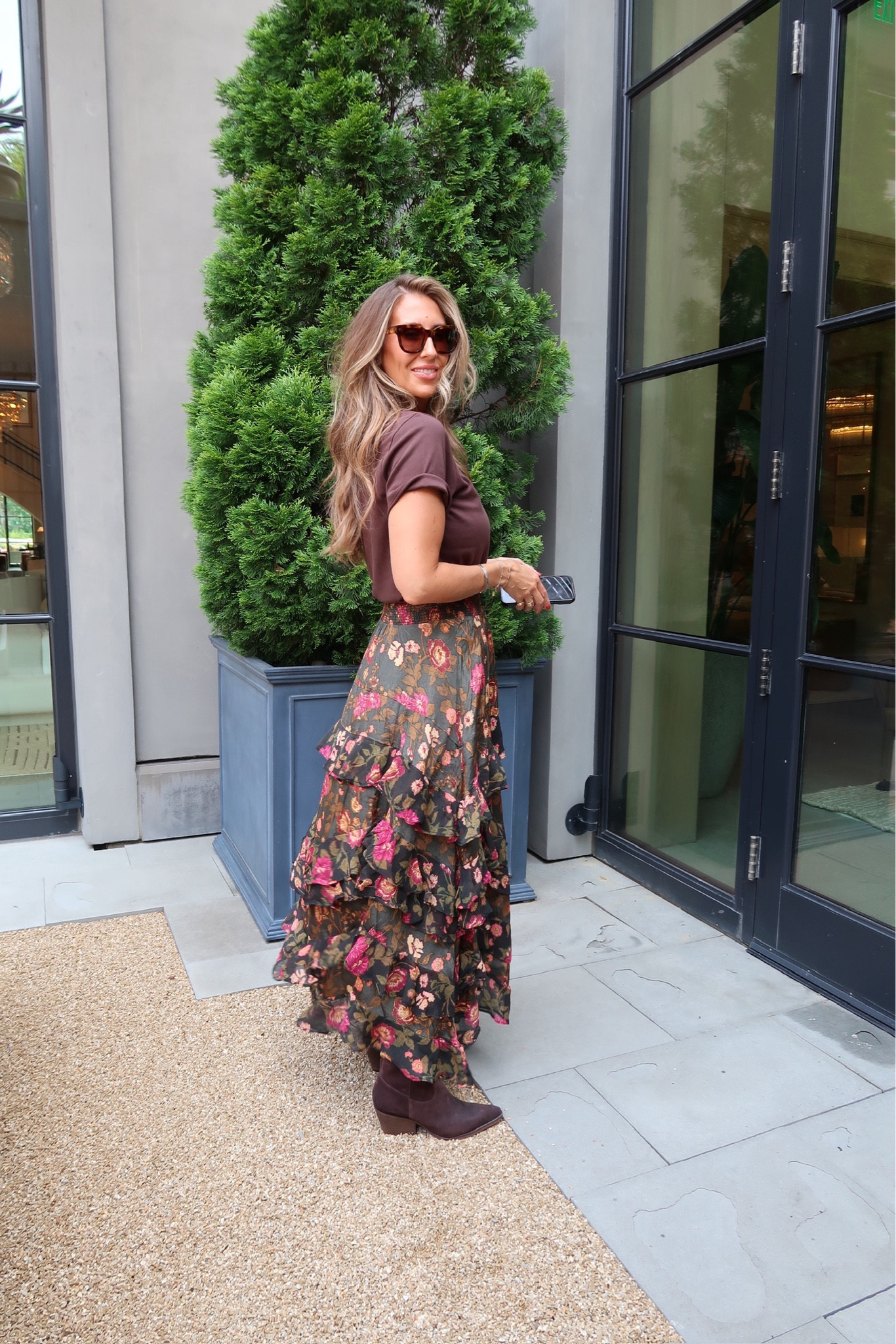 There’s something about a floral maxi skirt that instantly makes an outfit feel timeless. I paired this one with a simple top to let the print shine, and it came together so effortlessly for a look that feels both feminine and easy.

Size M

floral maxi skirt, maxi skirt outfit, floral fashion, feminine style, summer outfit, effortless fashion, casual chic, timeless style, everyday outfit, flowy skirt, outfit inspiration, themominstyle

#LTKootd #LTKSeasonal #LTKOver40