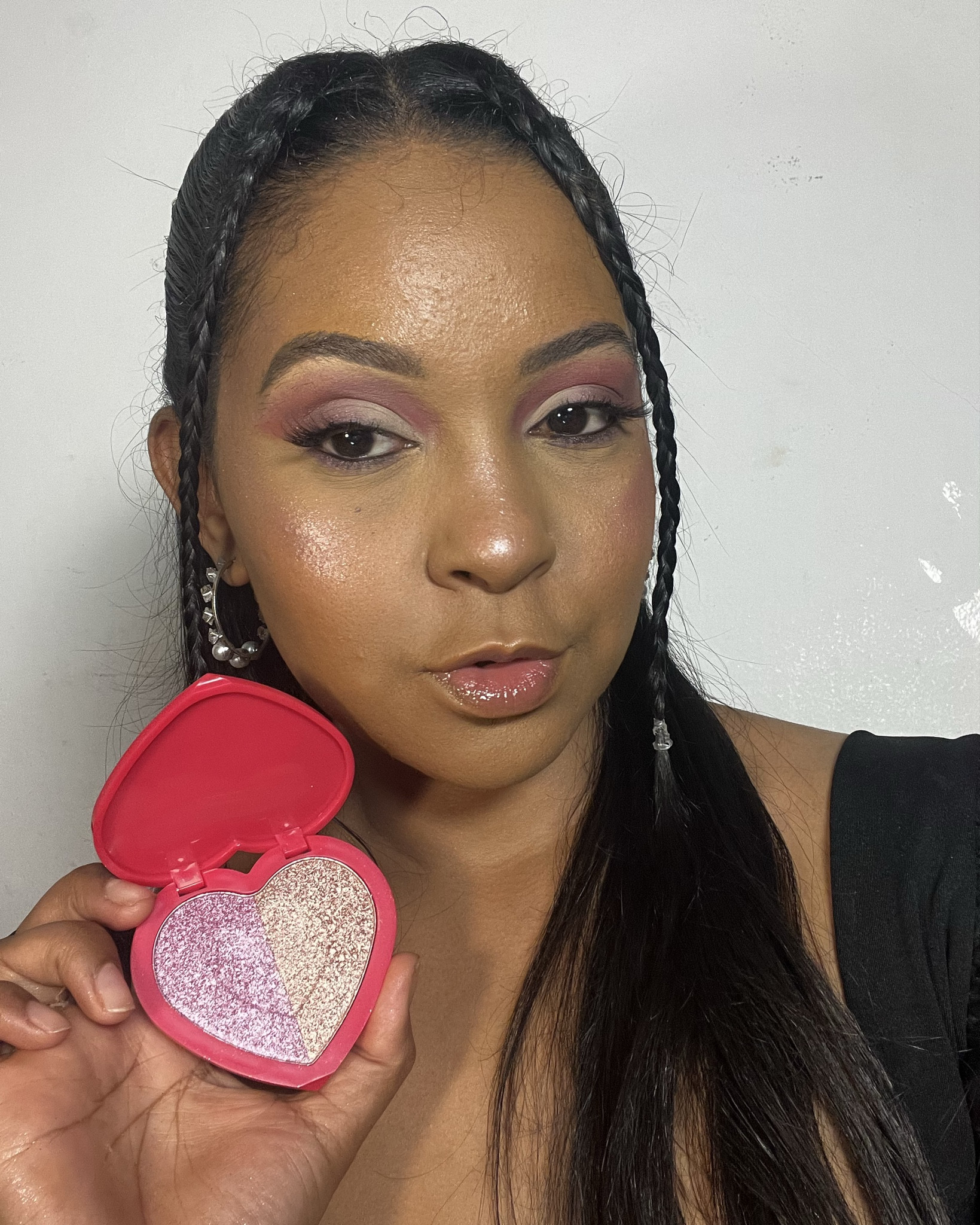 Esse iluminador é a coisa mais linda 💖

#FimDeAnoNaLTK #ltkbrasil



#LTKhome #LTKbrasil #LTKbeleza