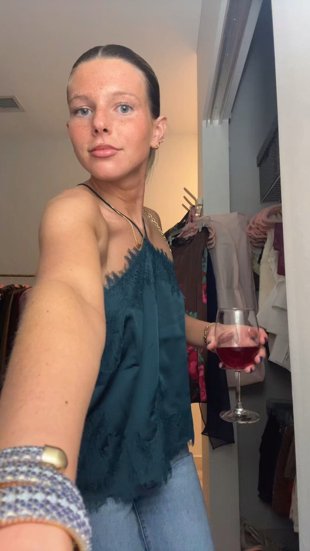 top is on sale for $18 

#LTKSaleAlert #LTKootd