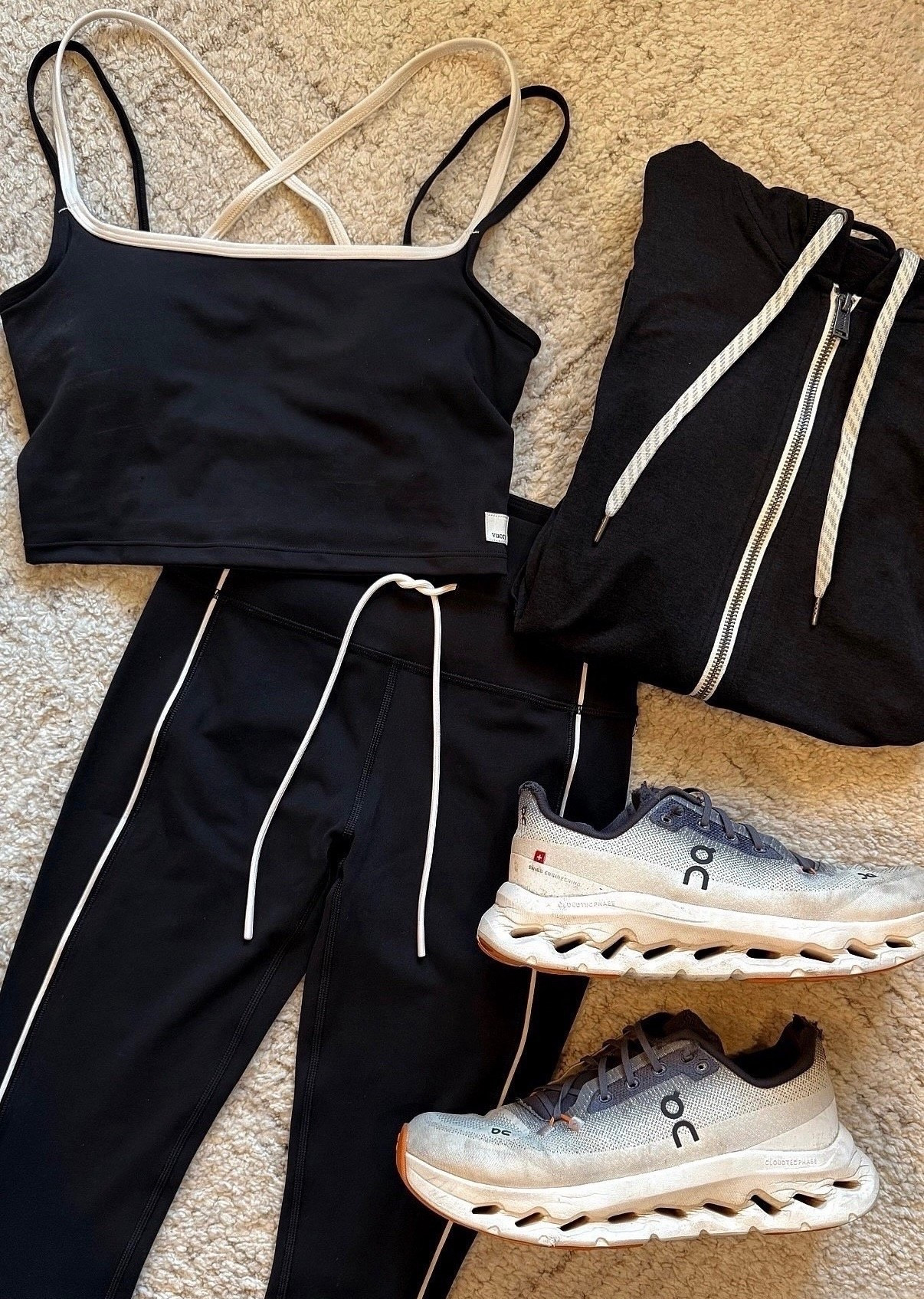 Workout Outfit  
Weekend Outfit  
ON Running Shoes
ON Sneakers  

#LTKfitnessgoals #LTKFindsUnder100 #LTKGiftGuide