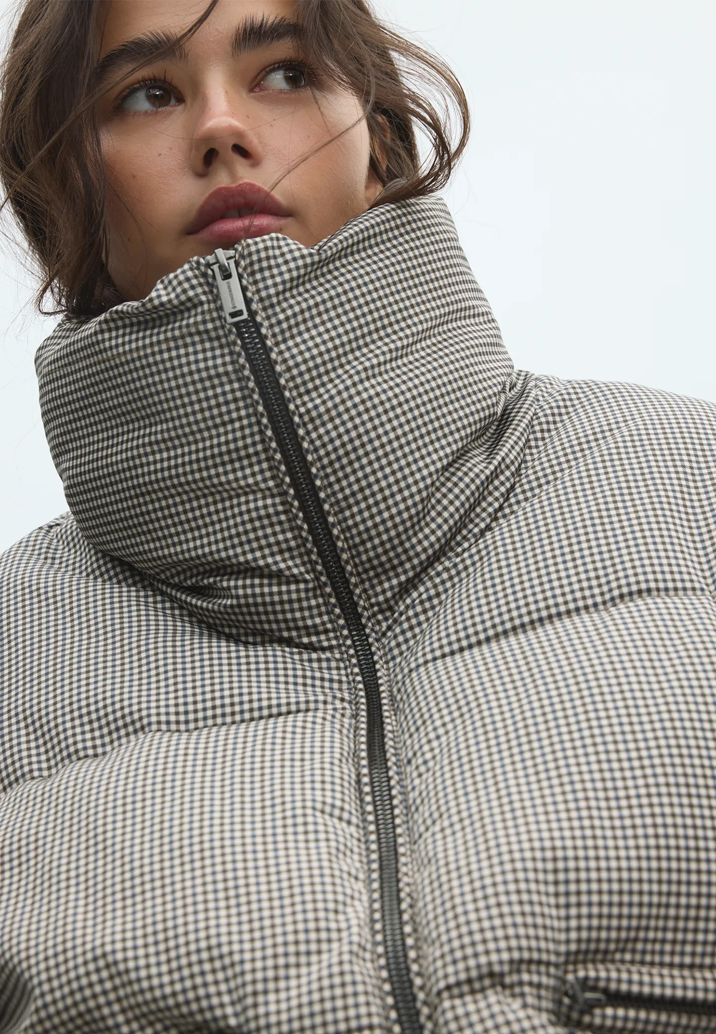 Check high-neck cropped padded jacket | Stradivarius (UK)