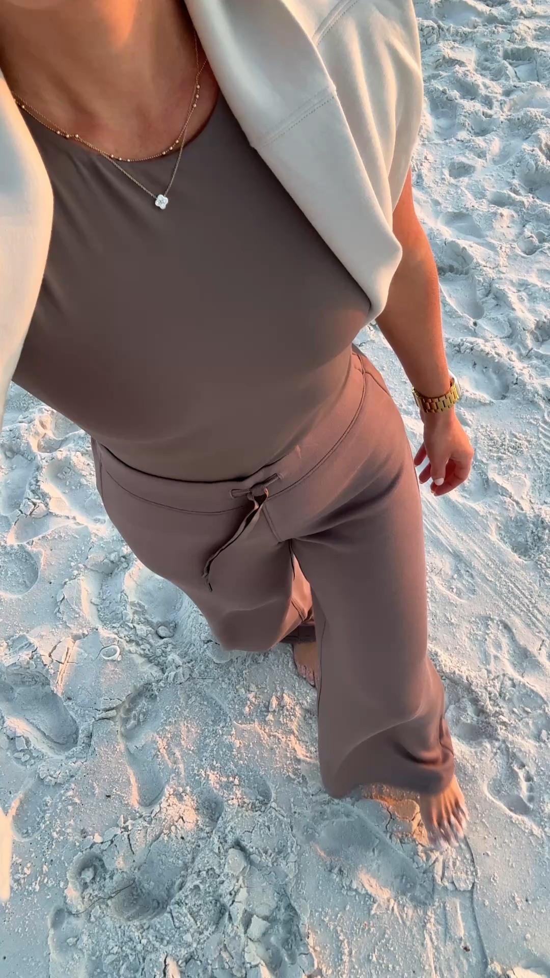 My Spanx monochromatic set - so perfect for travel, errands, wfh, or a comfy loungewear! 

Wearing small in both 

Loungewear set, matching set, gift for her, travel outfit, airplane outfit, gift for mom, athleisure

 

#LTKStyleTip #LTKTravel #LTKWatchNow