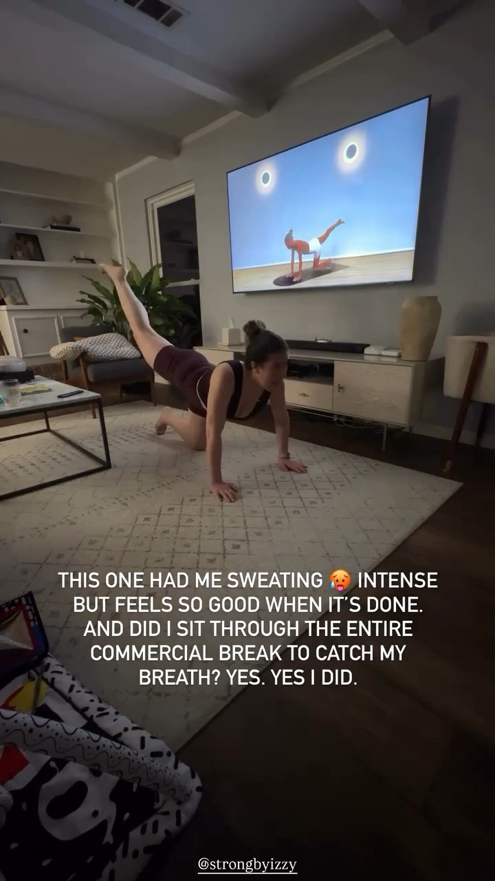 back to routine

Day 2 of early workouts doing the Izzy Samuels workouts

#LTKmomlife #LTKActive #LTKfitnessgoals