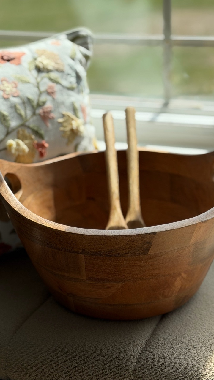 The perfect serving bowl for entertaining!
Definitely the perfect housewarming or wedding gift too!
#bowl #housewarminggift #hosting #weddinggift

#LTKWedding #LTKHome #LTKfoodie
