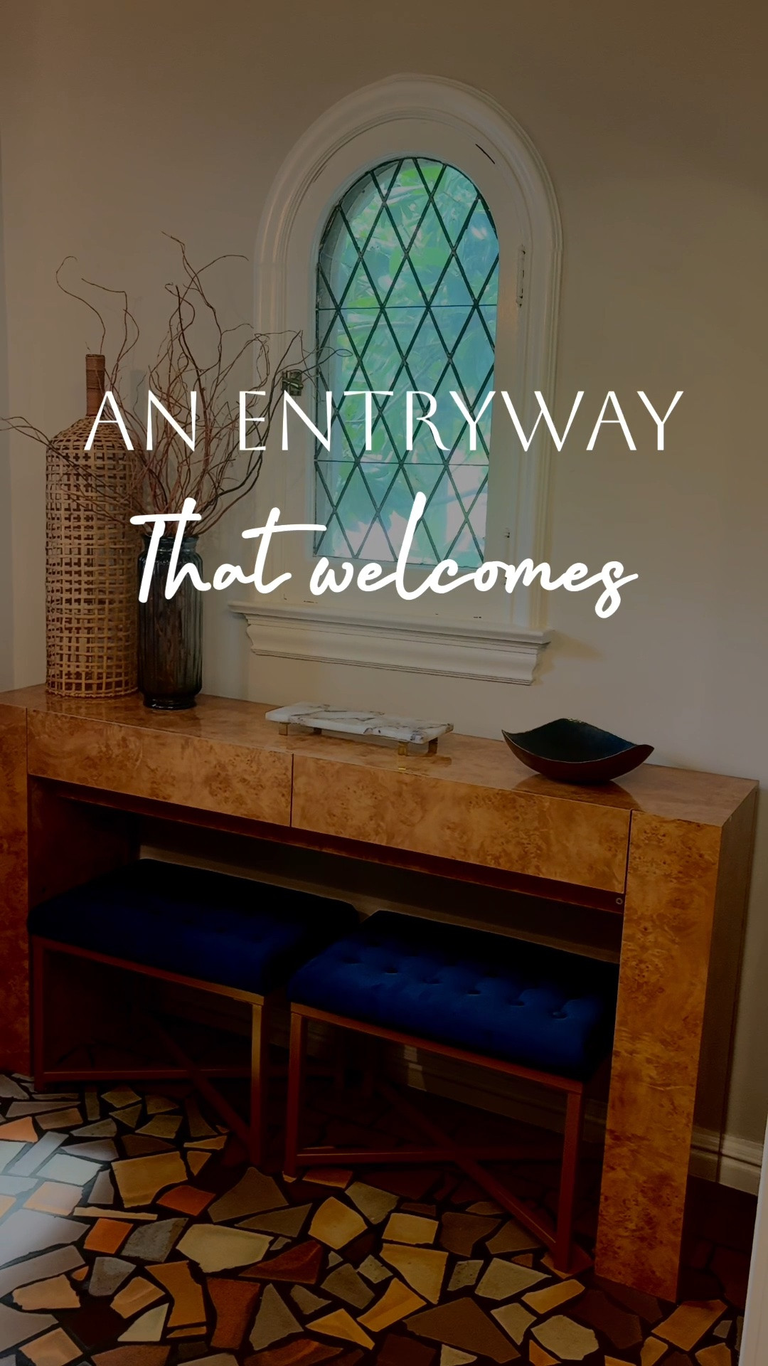 Walking through the door should be a welcoming experience. A place to put your keys, the mail…set the day aside. This is the entryway.

#LTKHome #LTKdayinmylife