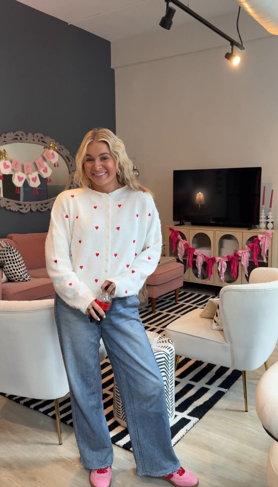 it’s february !!!!
love month 
flowers + sweets
january is finally over 
everything pink & red 
♥️💕💋🎀🌹🩰🍒

#LTKValentine #LTKSaleAlert #LTKootd