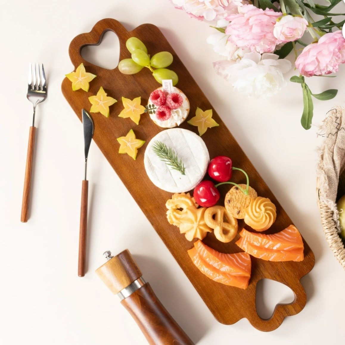 Loving the Valentine’s Day decor at Walmart! This wooden heart charcuterie board is adorable! ❤️

My Texas House
Way to Celebrate 
Heart decor 


#LTKFindsUnder100 #LTKHome