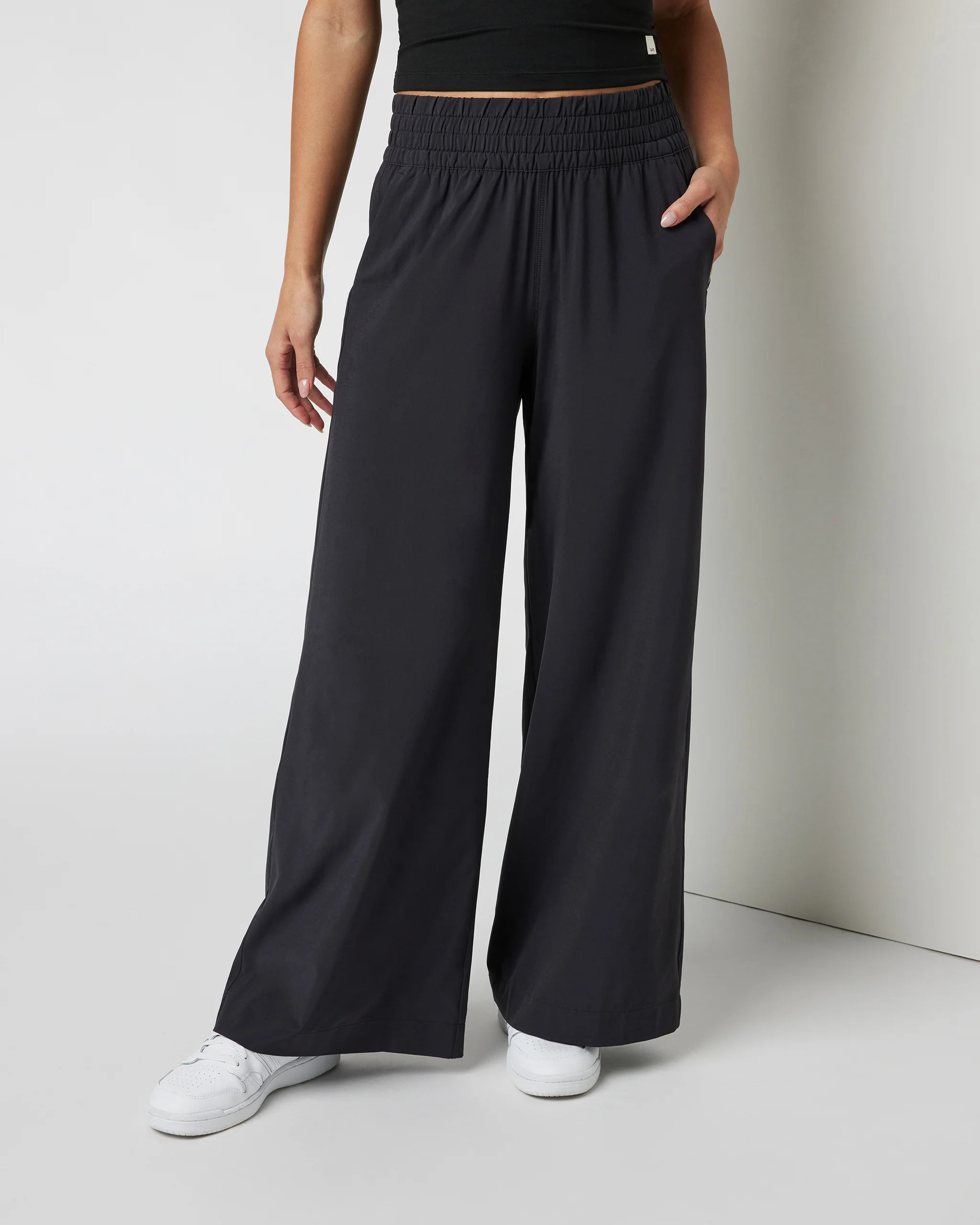 Villa Wideleg Pant - Short | Vuori Clothing (US & Canada)