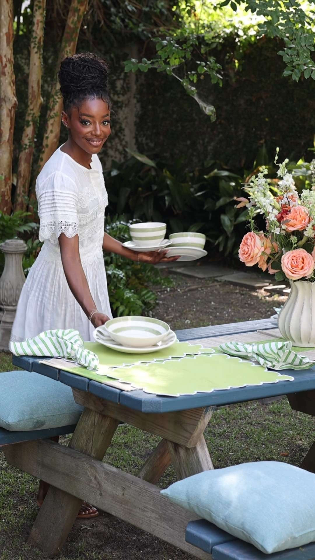 #ad Setting the table with @wayfair ☀️


#wishyouwerehere #outdoor #Wayfair #WayfairPartner 

 