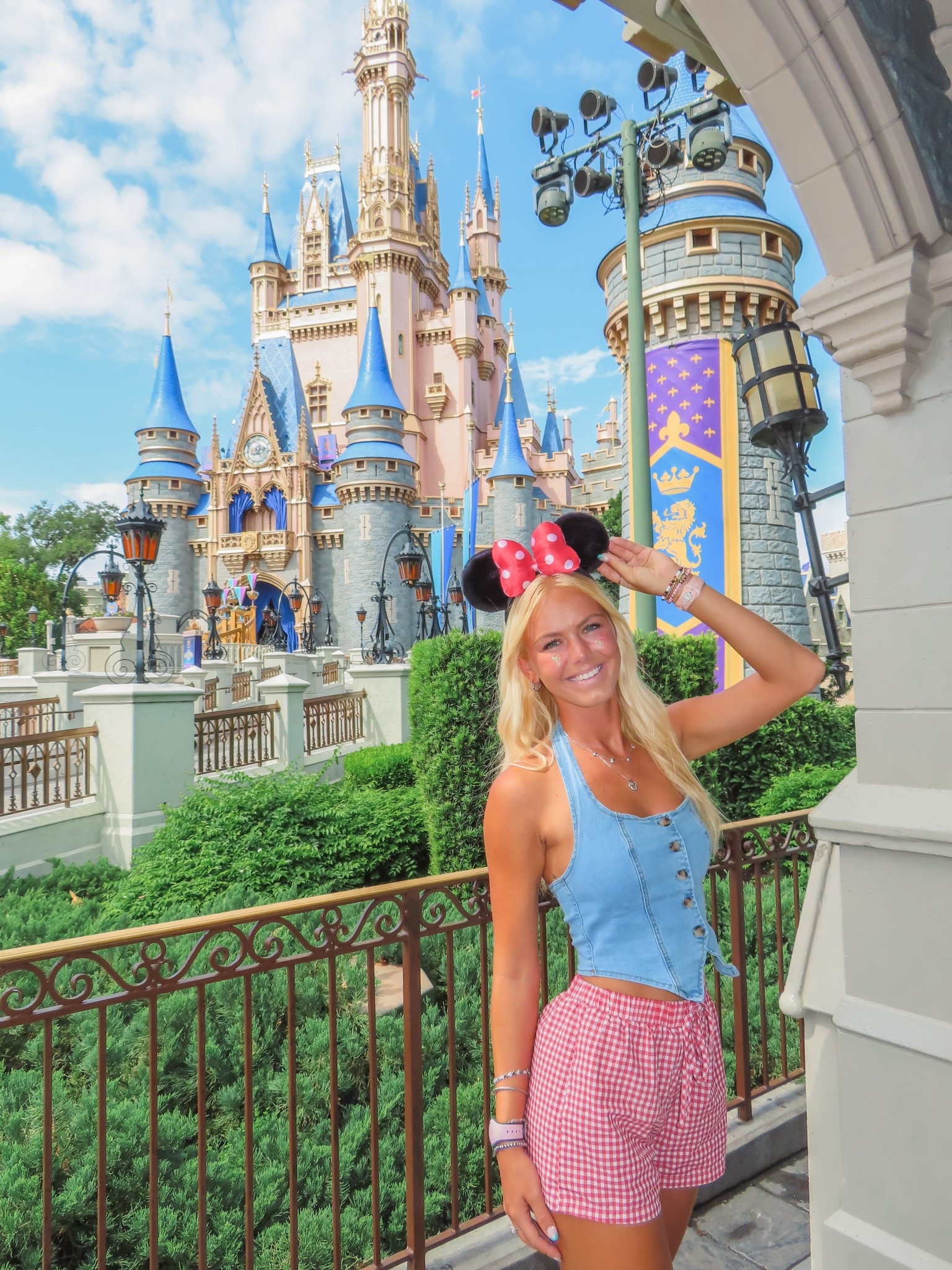 Cute theme park fit #shein #sheinfit #disney #waltdisneyworld #themparkfit 

#LTKStyleTip #LTKFindsUnder50